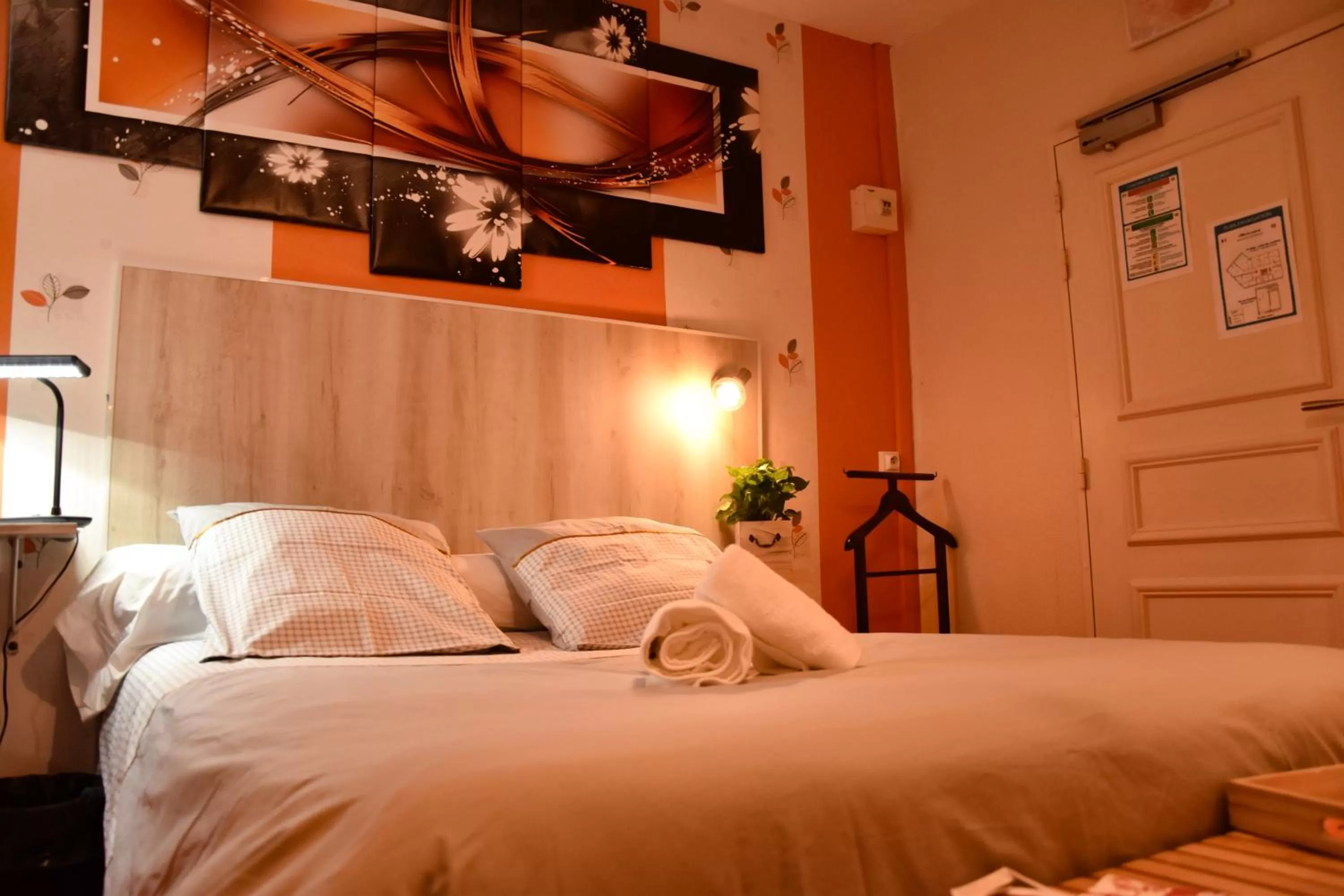 Bed in Hotel des Remparts