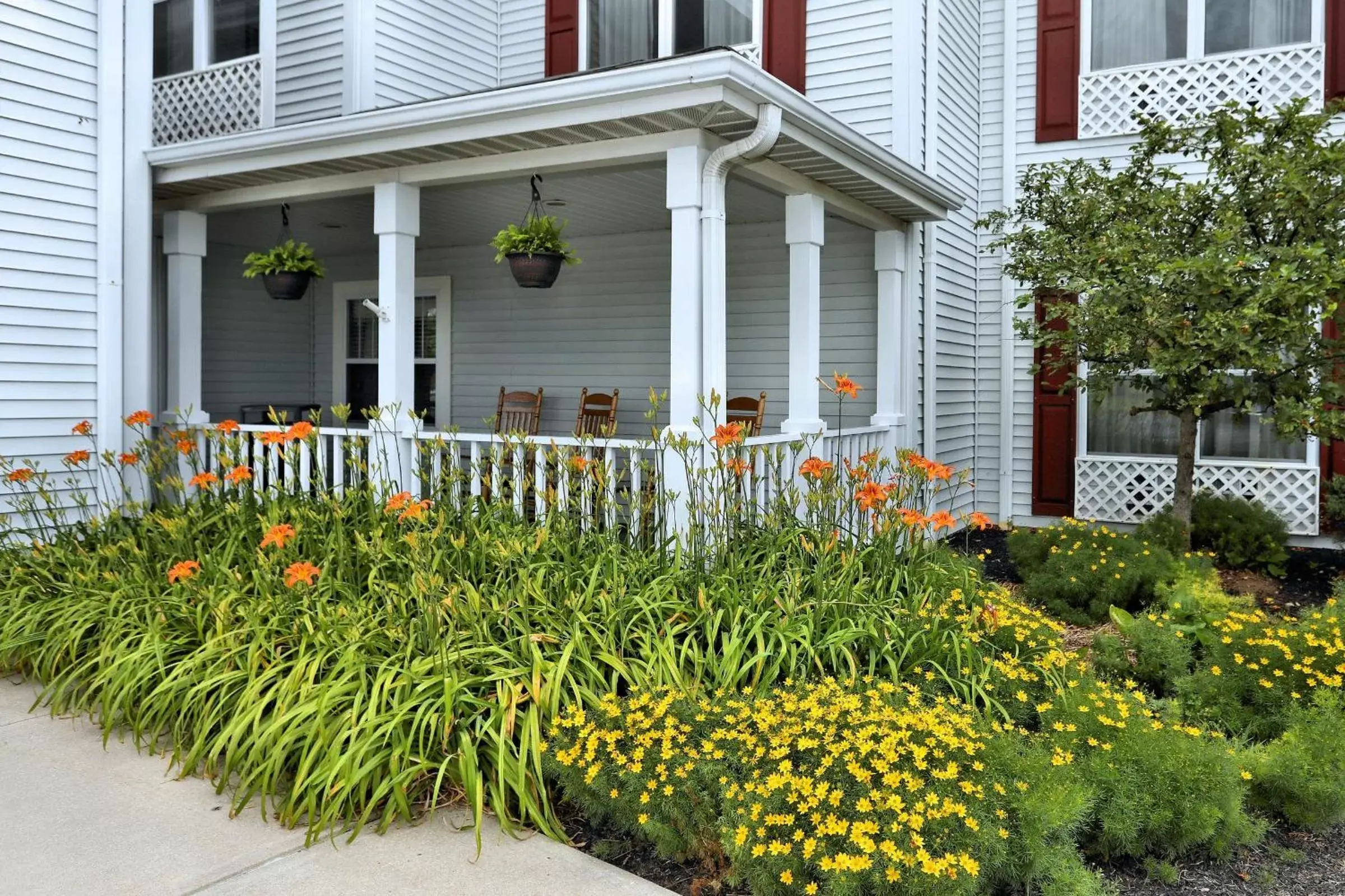 Facade/entrance, Property Building in Lancaster Inn & Suites