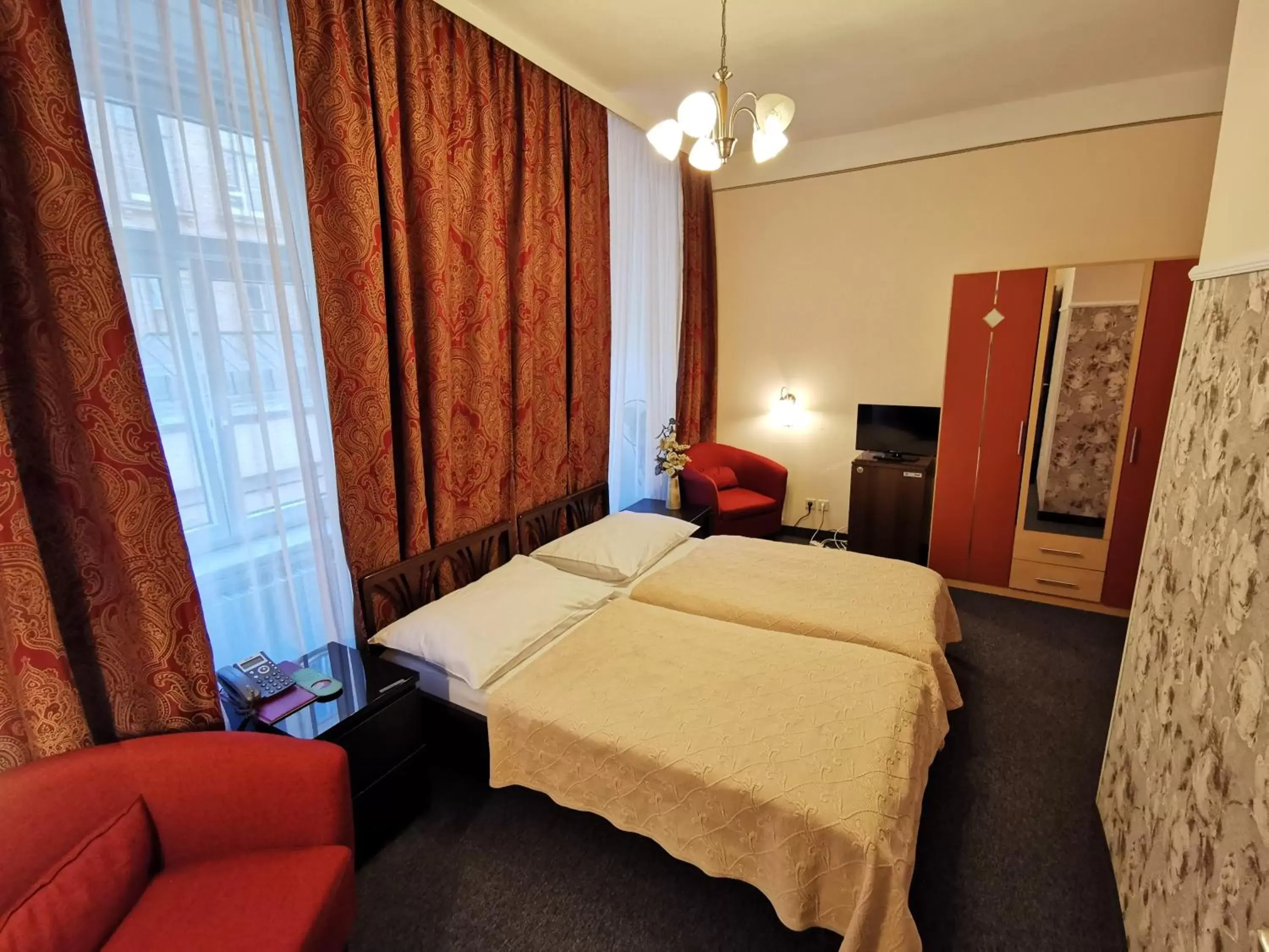 Bed in Hotel Bajazzo