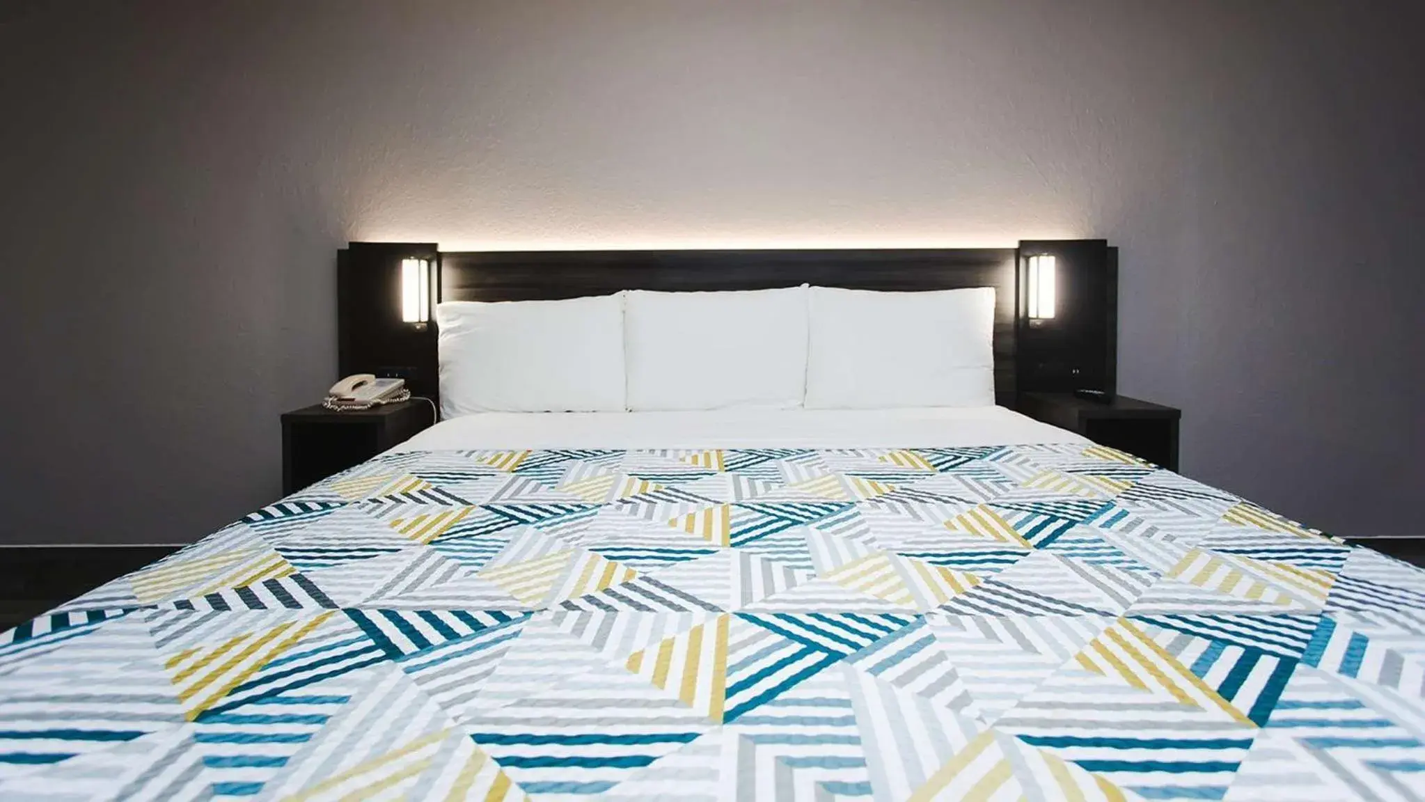 Standard Suite - Non-Smoking in Motel 6 Houston, TX - Medical Center - NRG Stadium Standard Suite - Non-Smoking in Motel 6 Houston, TX - Medical Center - NRG Stadium