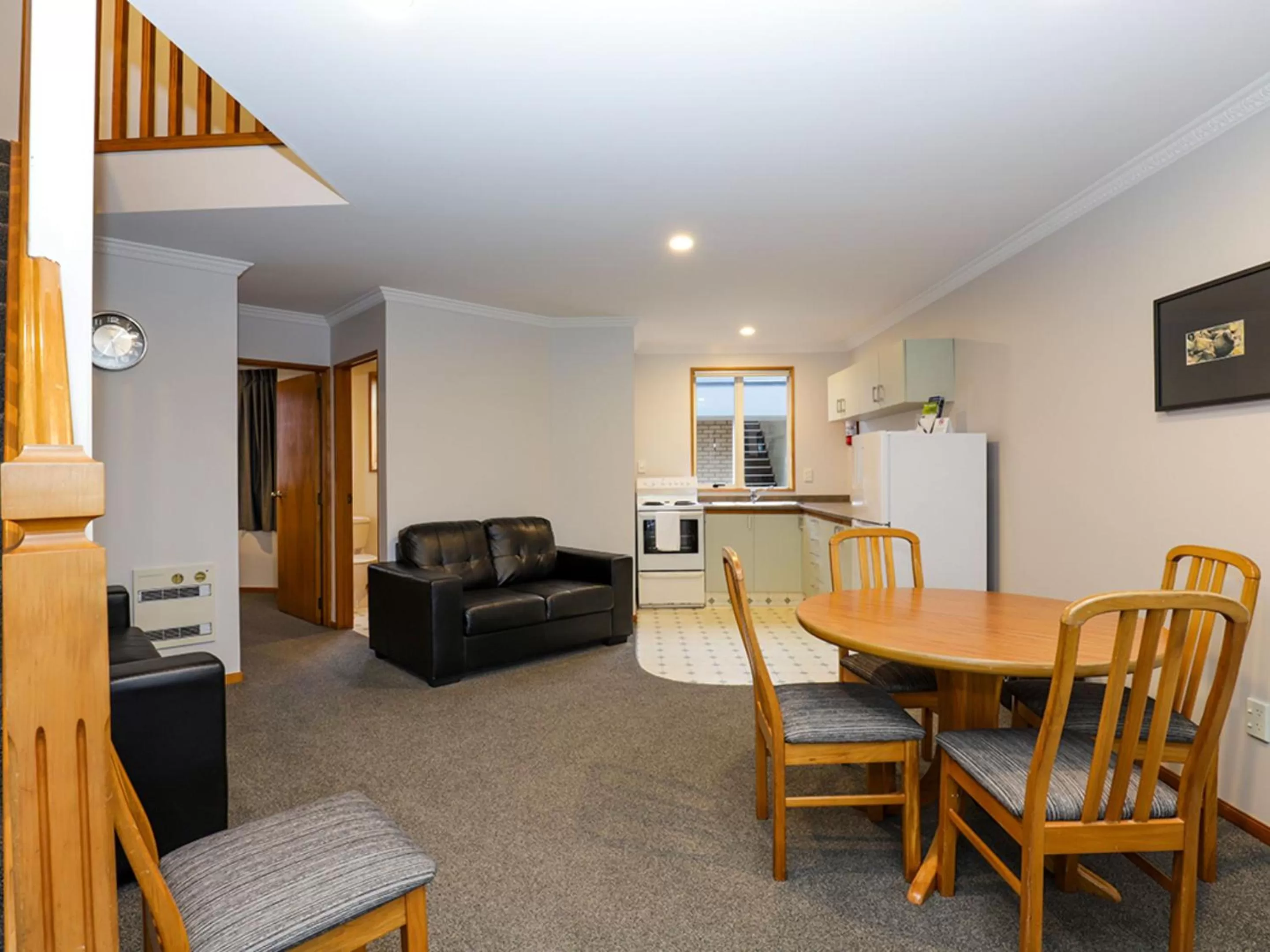 Dining area in ASURE Chelsea Gateway Motor Lodge