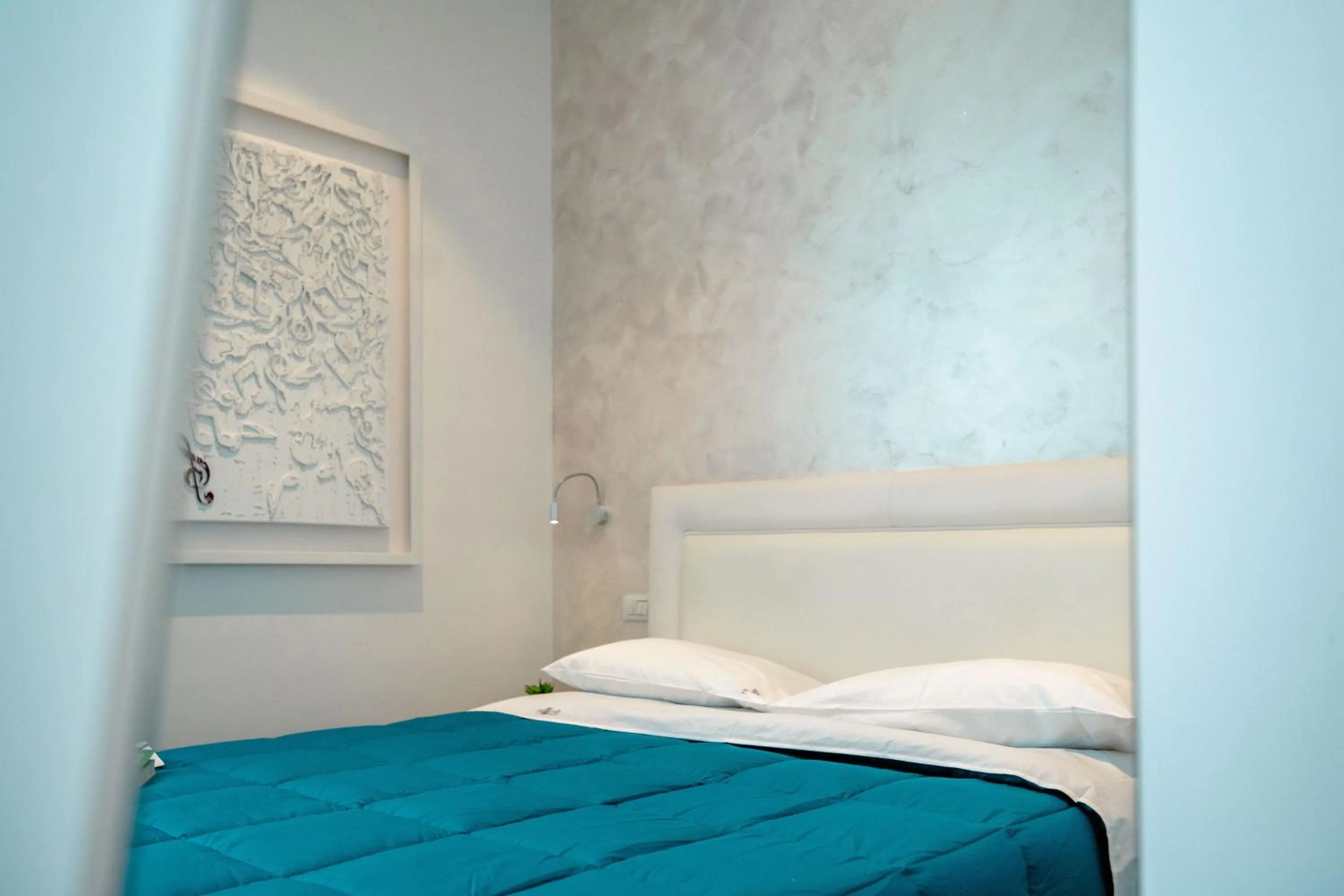 Photo of the whole room, Bed in Hotel Bruman Salerno