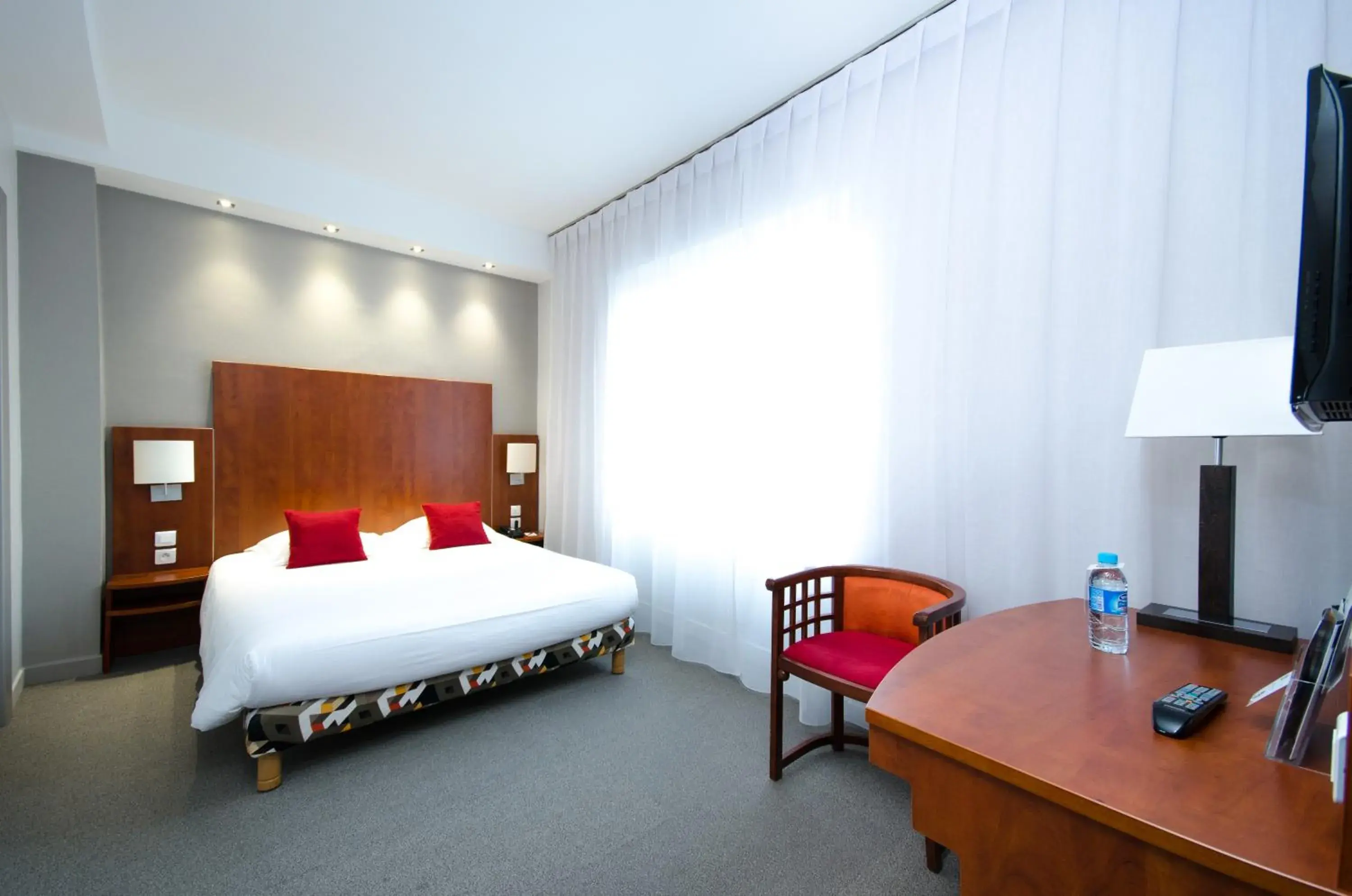 Photo of the whole room, Bed in Best Western Plus Hotel Plaisance