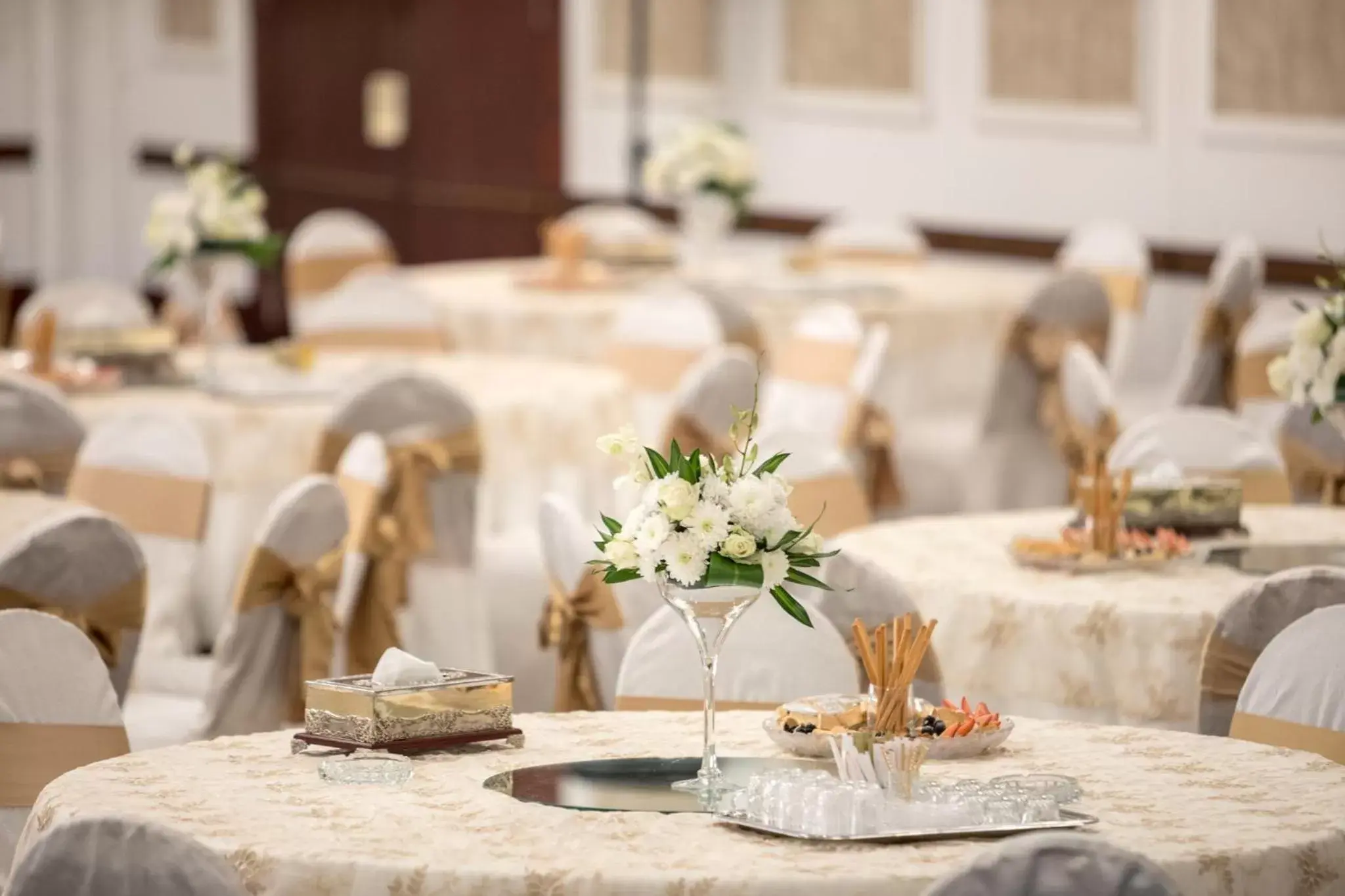 Banquet/Function facilities, Restaurant/Places to Eat in Crowne Plaza Jeddah, an IHG Hotel