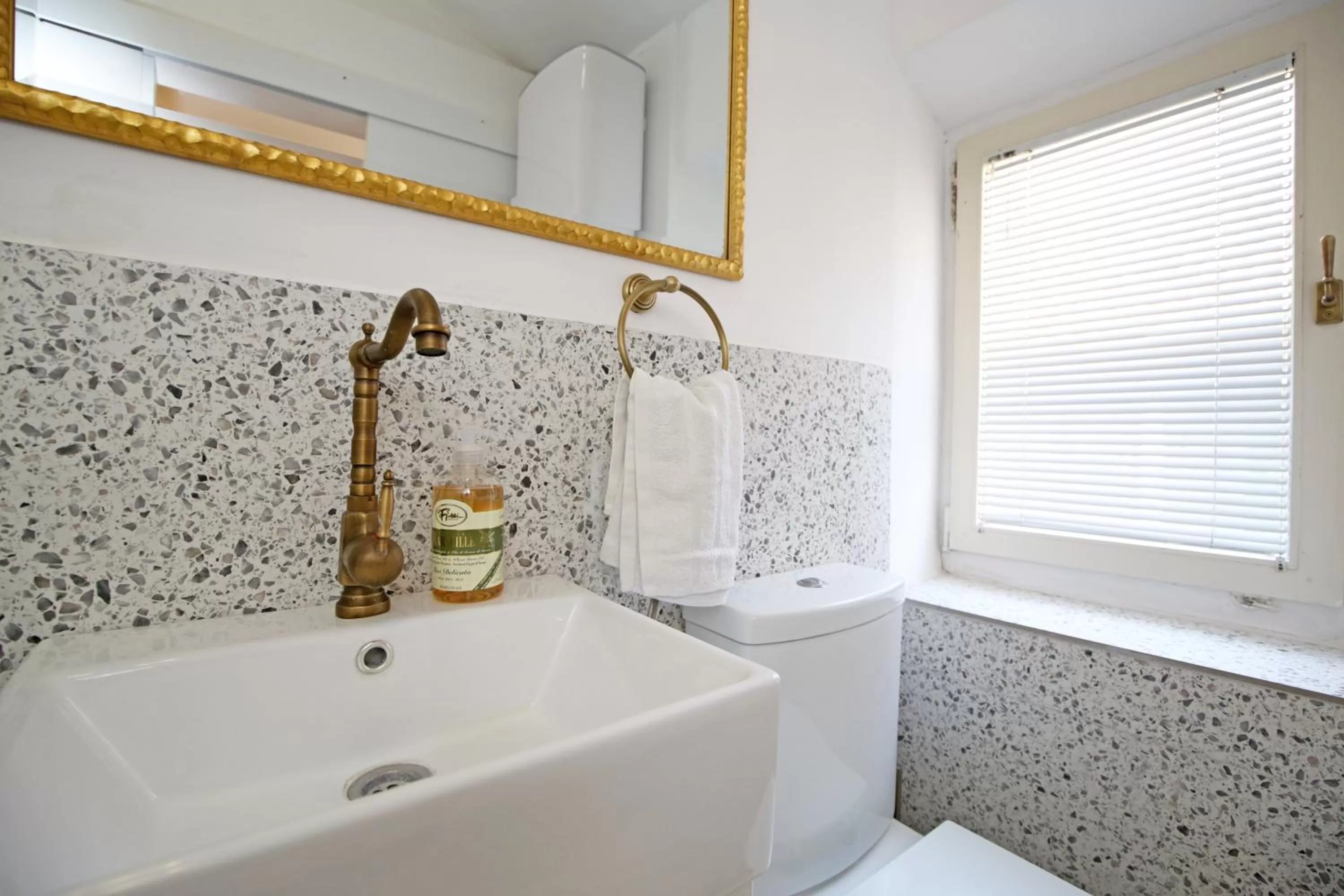 Bathroom in Swan City Apartment & Room