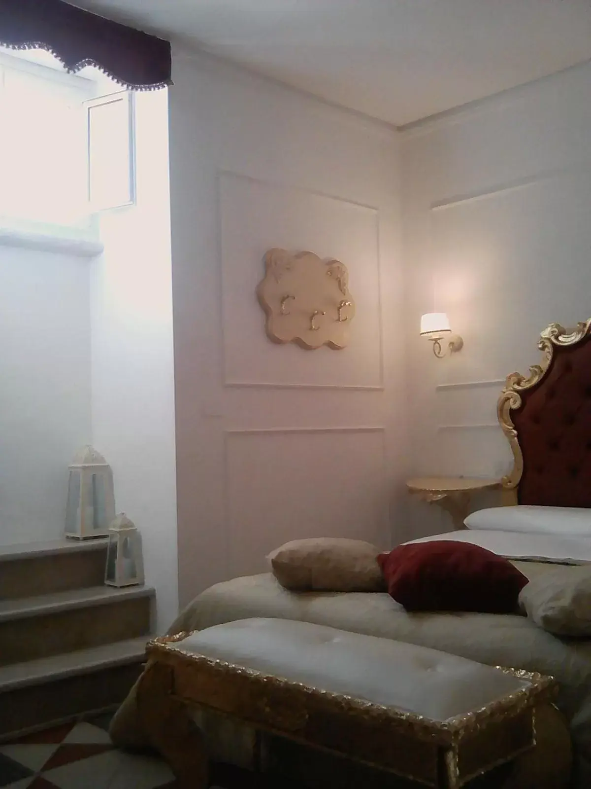 Photo of the whole room, Bed in DONNA LUCREZIA b&b Boutique Hotel Style