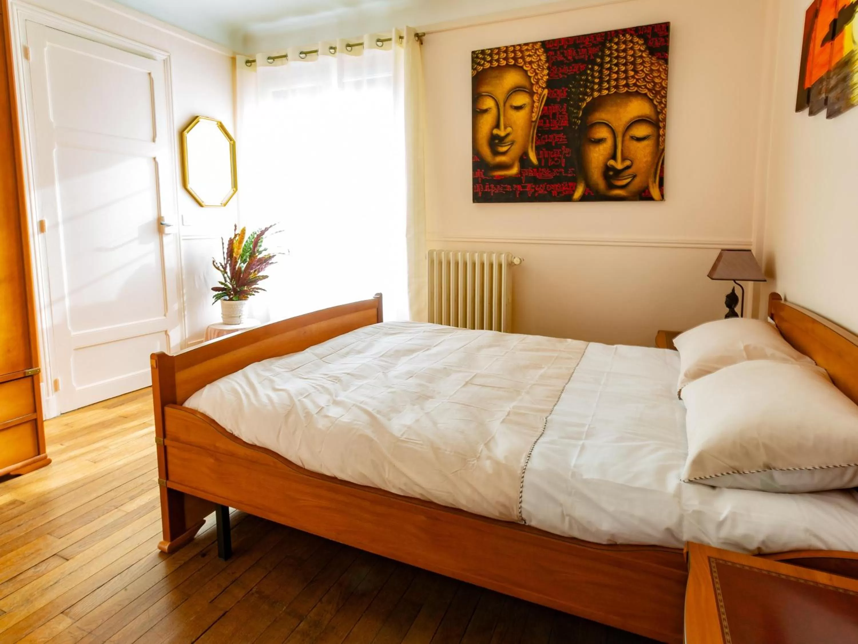 Photo of the whole room, Bed in Apakabar Homestay - proche gare Melun, parking privé, Netflix
