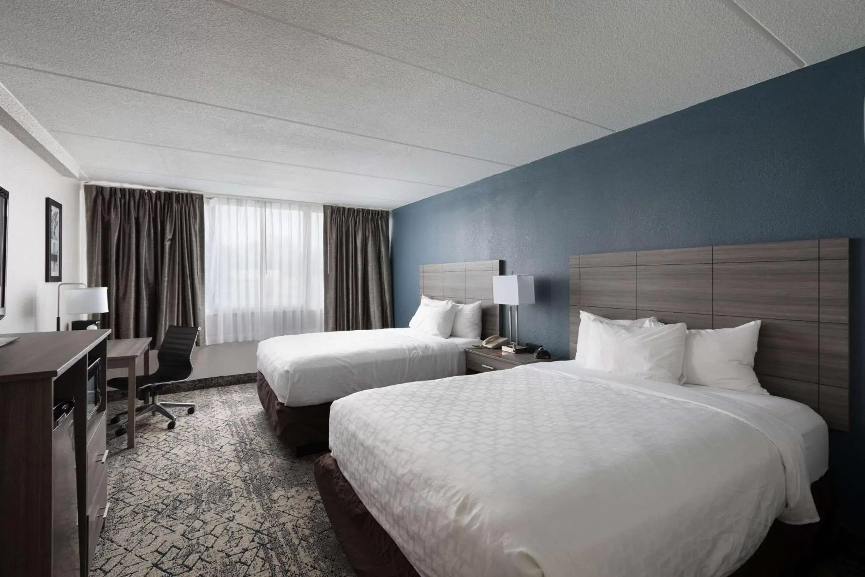 Bedroom in Clarion Hotel and Conference Center - Joliet