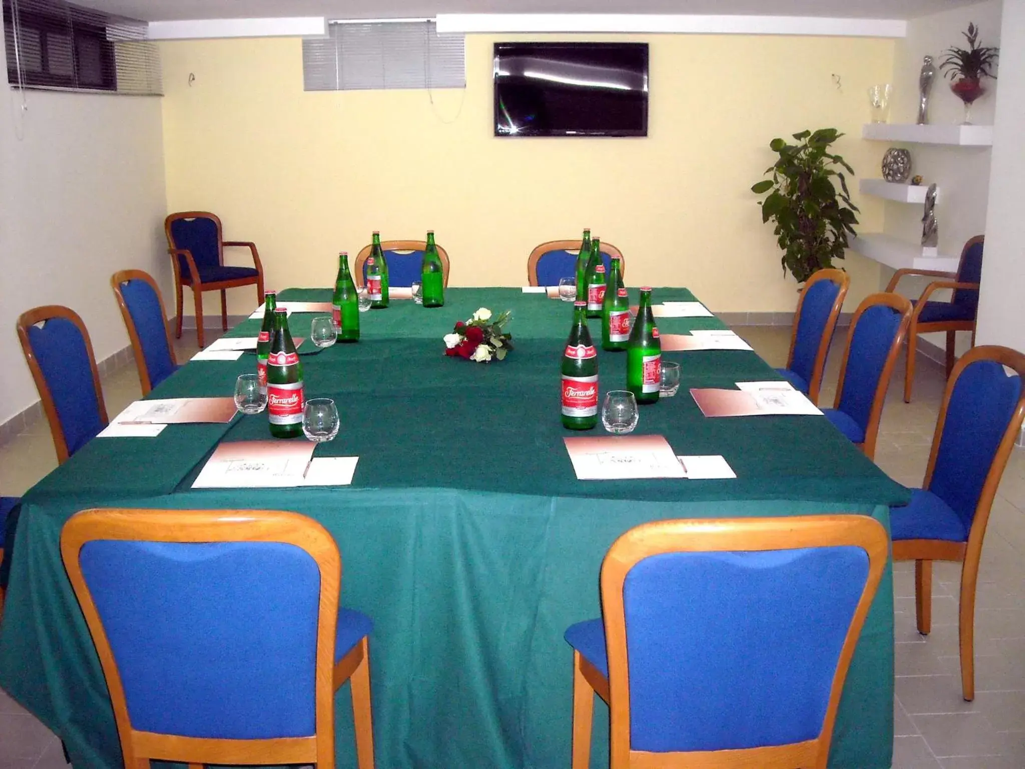 Business facilities in Costa Hotel