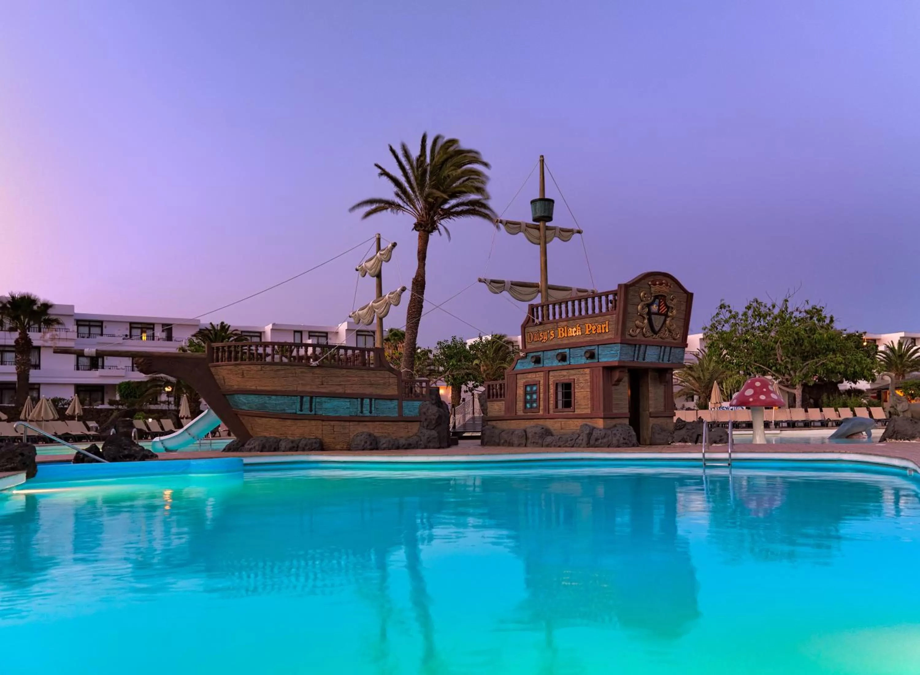 Swimming pool in H10 Suites Lanzarote Gardens