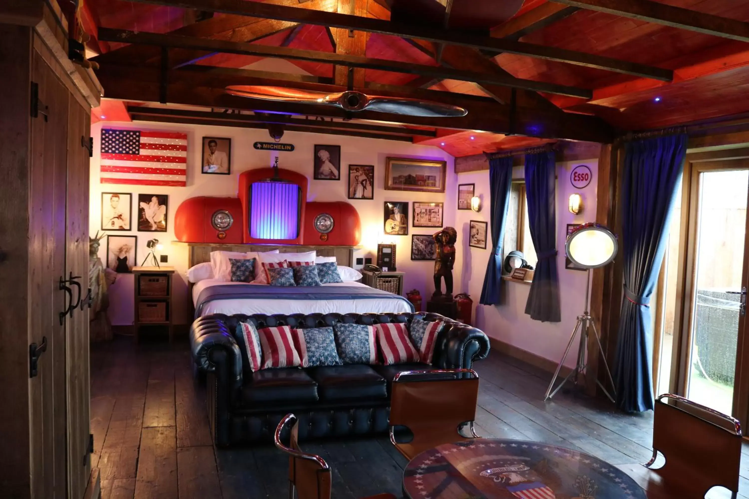 American Trilogy with Hot Tub in South Causey Inn American Trilogy with Hot Tub in South Causey Inn