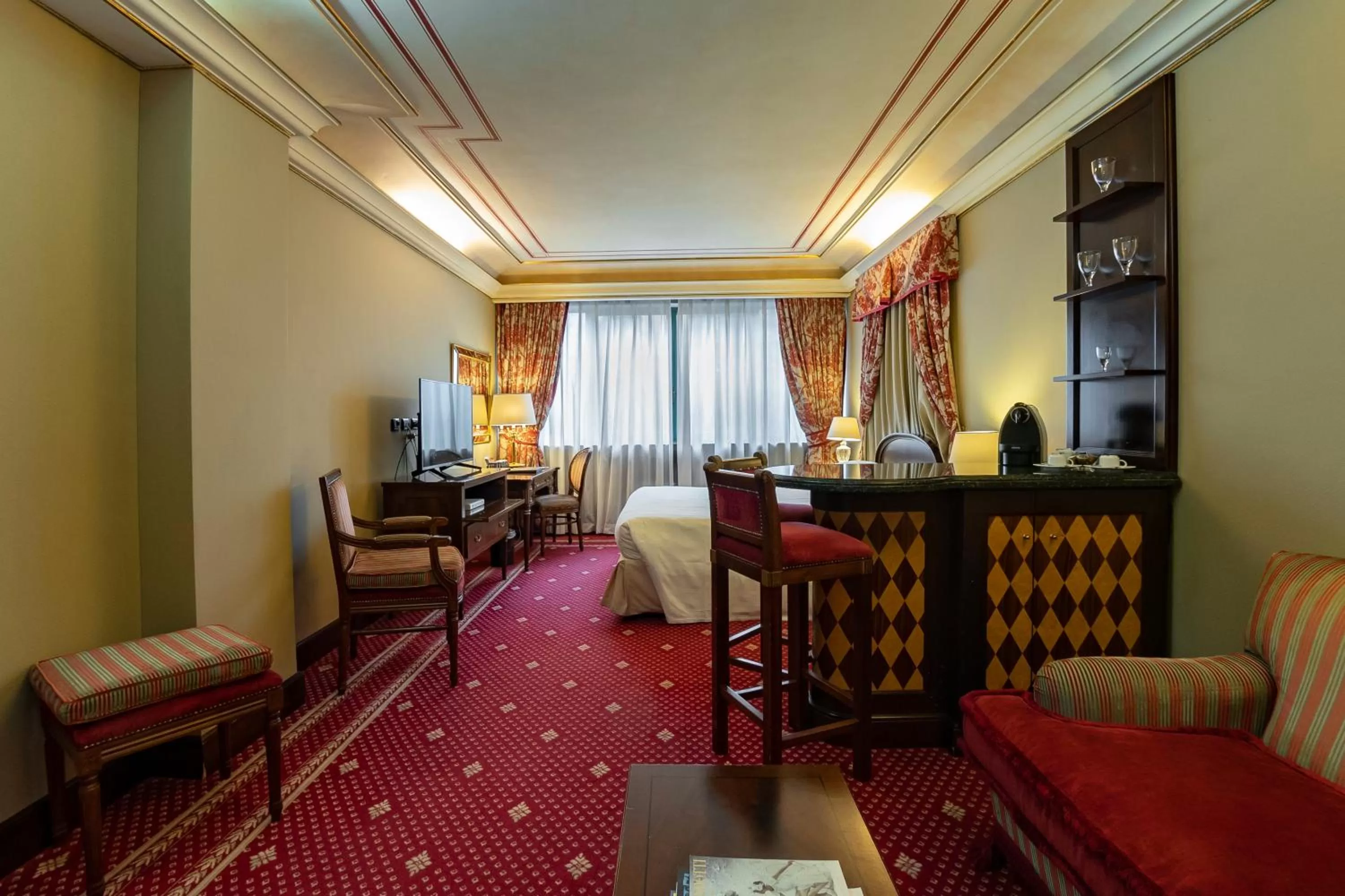 Photo of the whole room in River Chateau Hotel