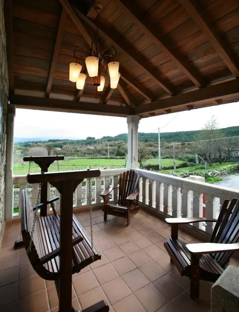 Balcony/Terrace in Apartamentos Río Sil