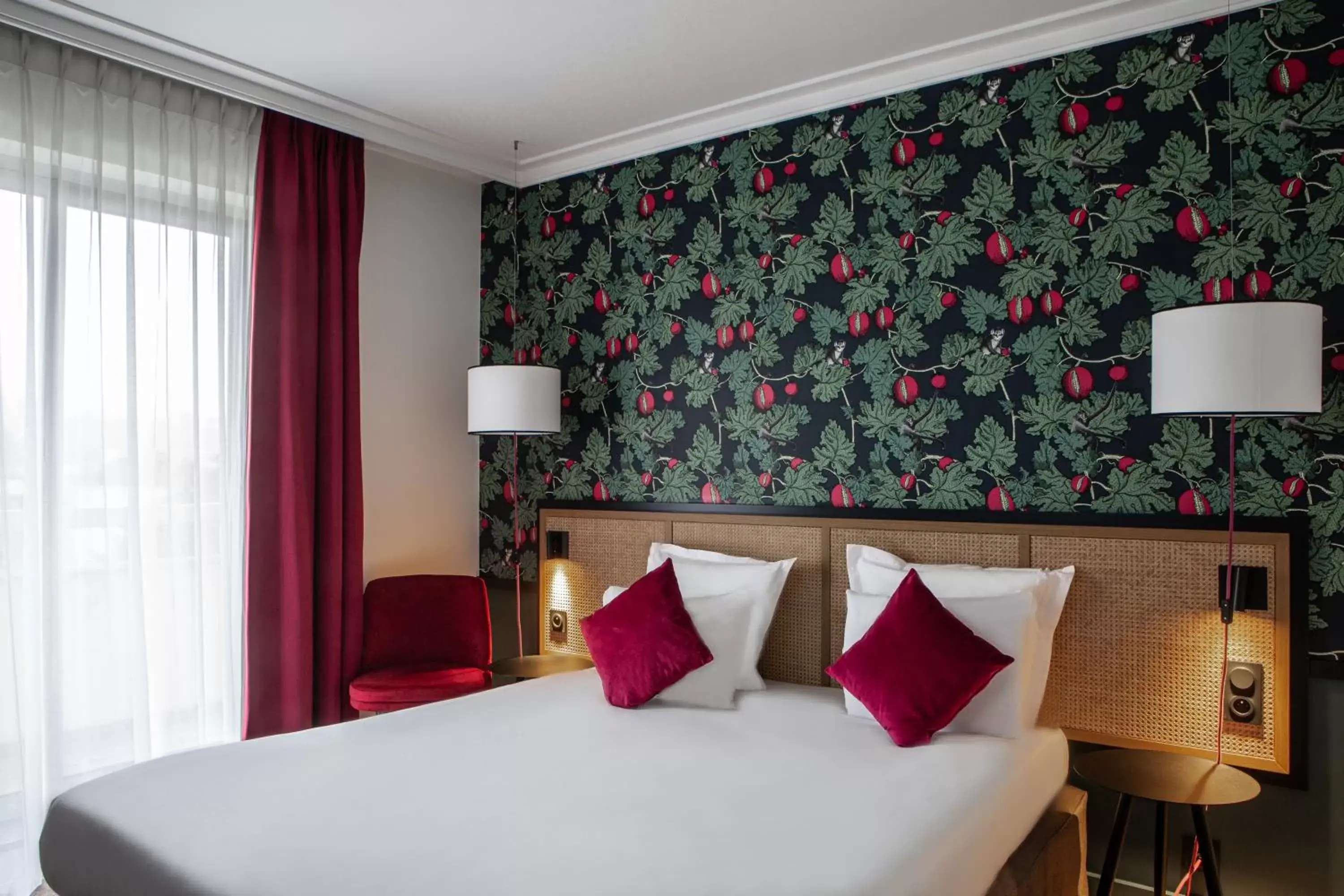 Bed in Hotel Paris Boulogne