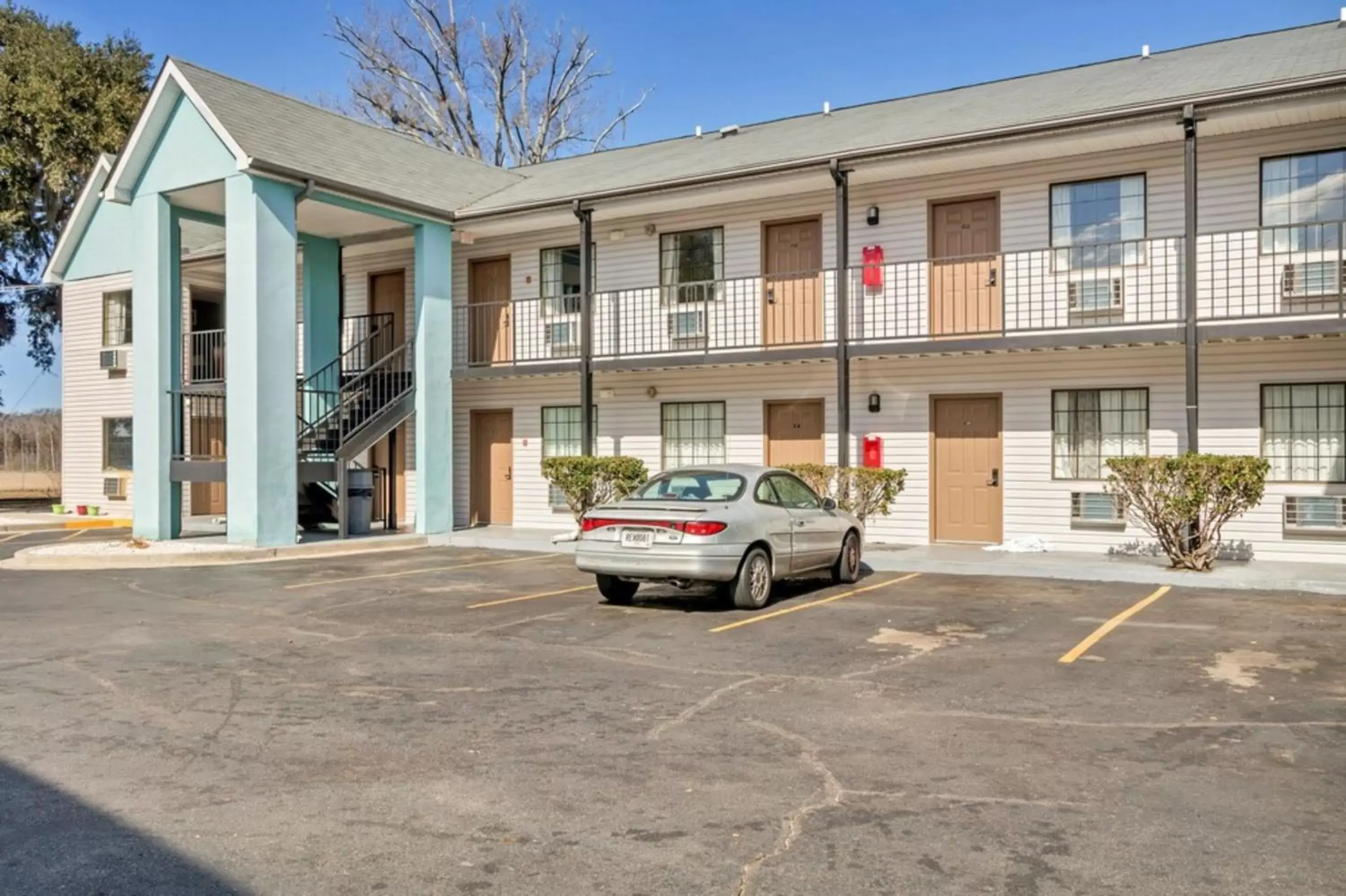 Property Building in Savannah Garden Hotel