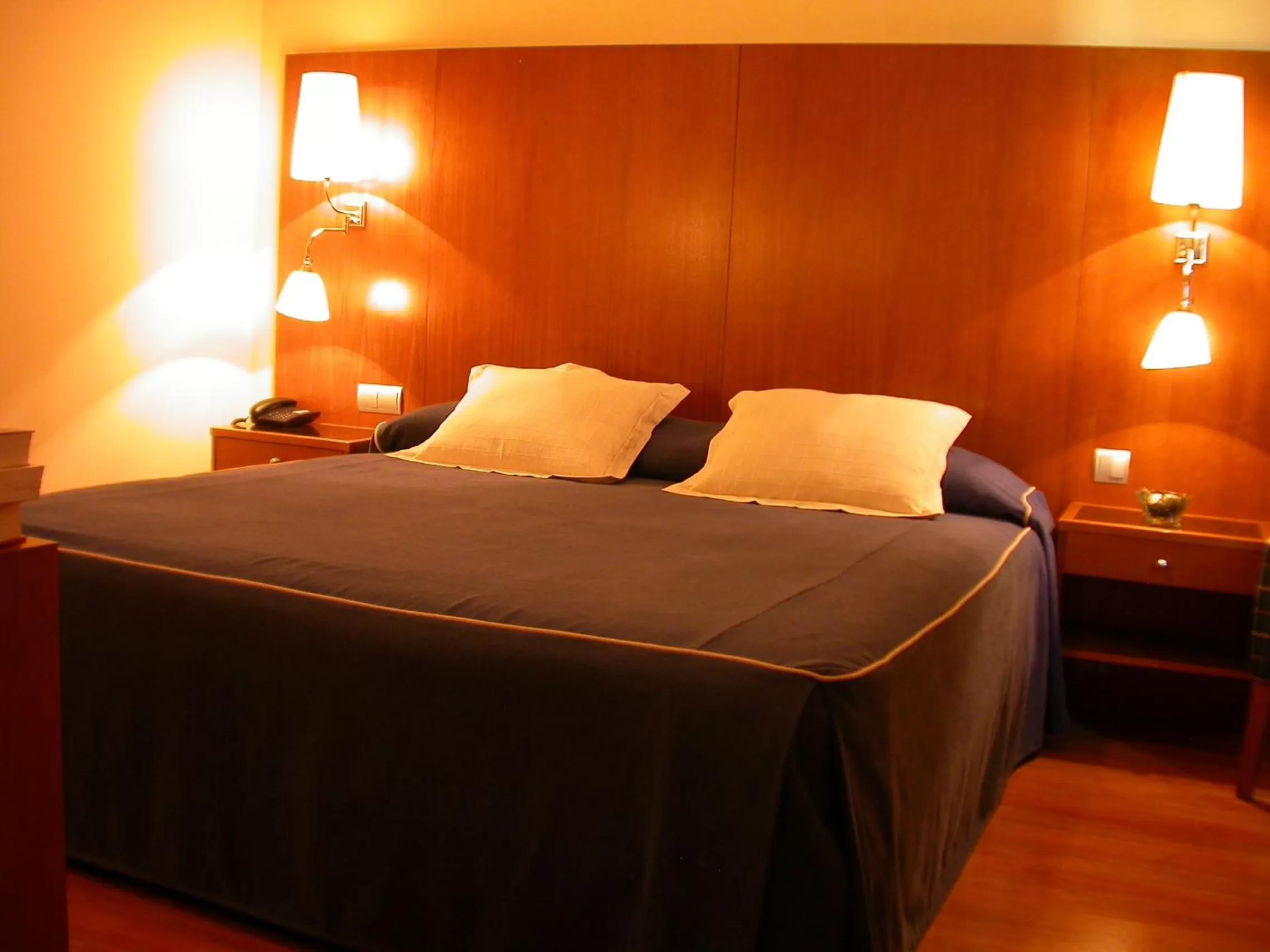 Bed in Hotel Galaico