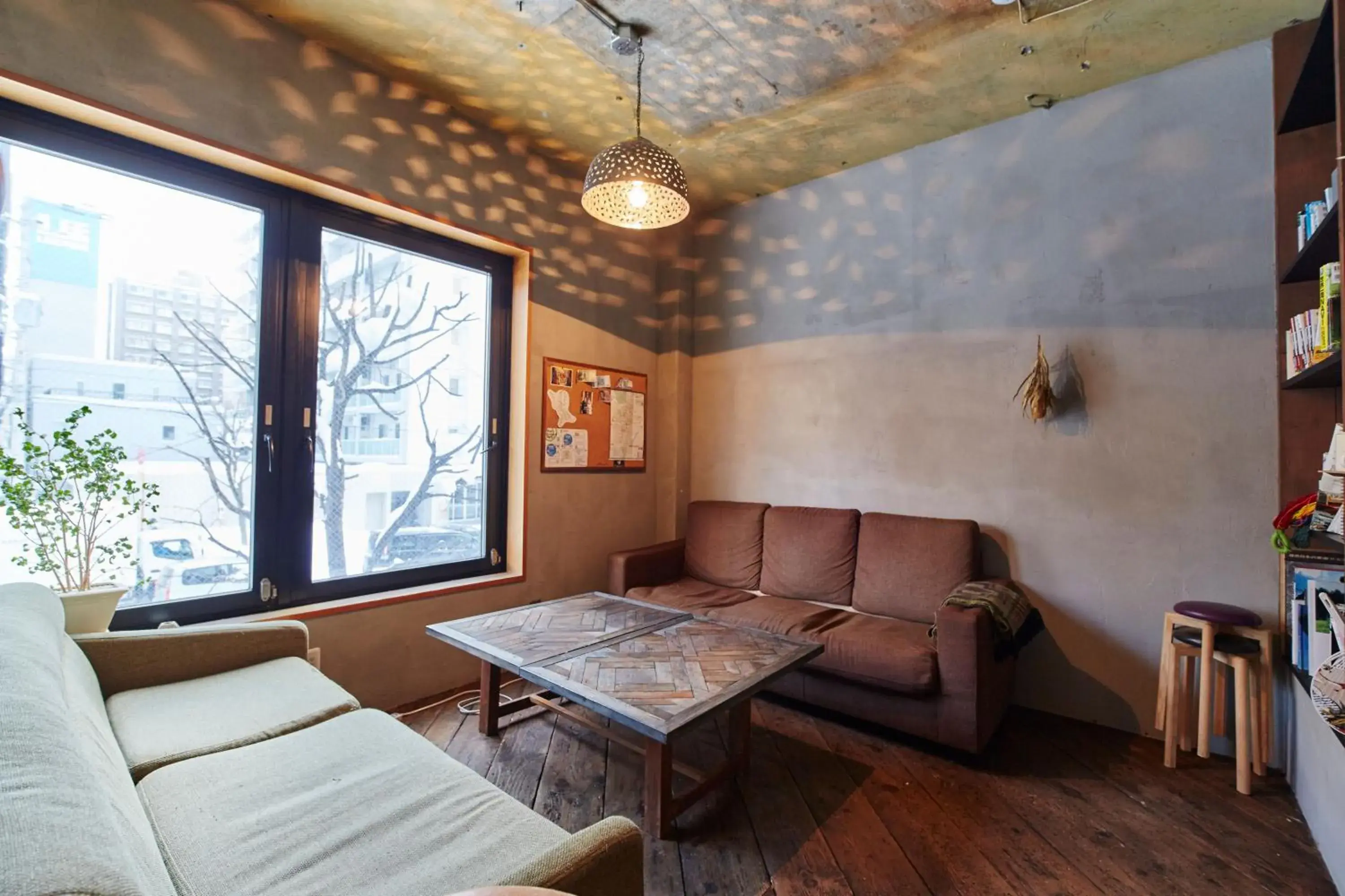 Living room in Untapped Hostel Living room in Untapped Hostel