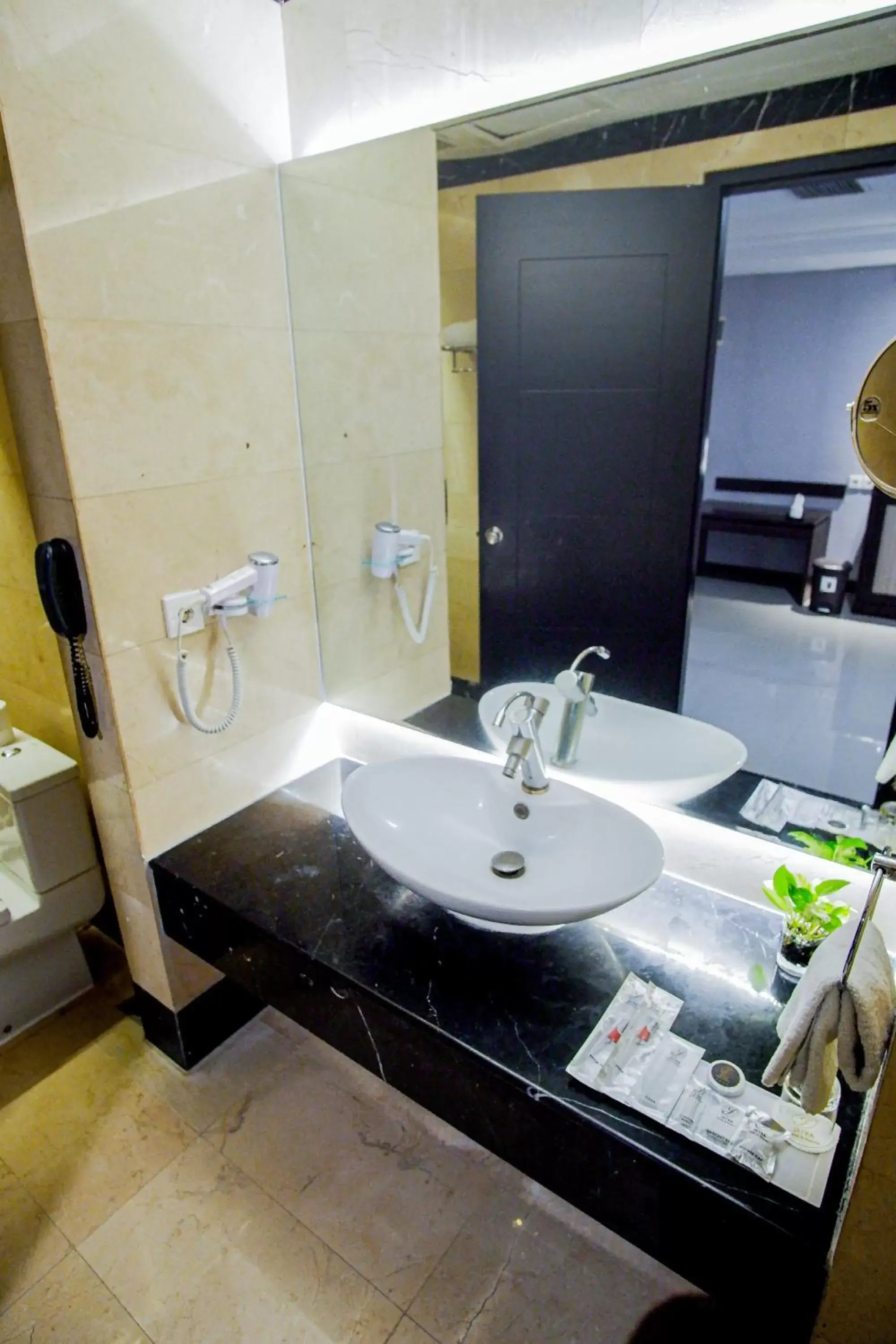 Bathroom in Grand Jatra Hotel Pekanbaru