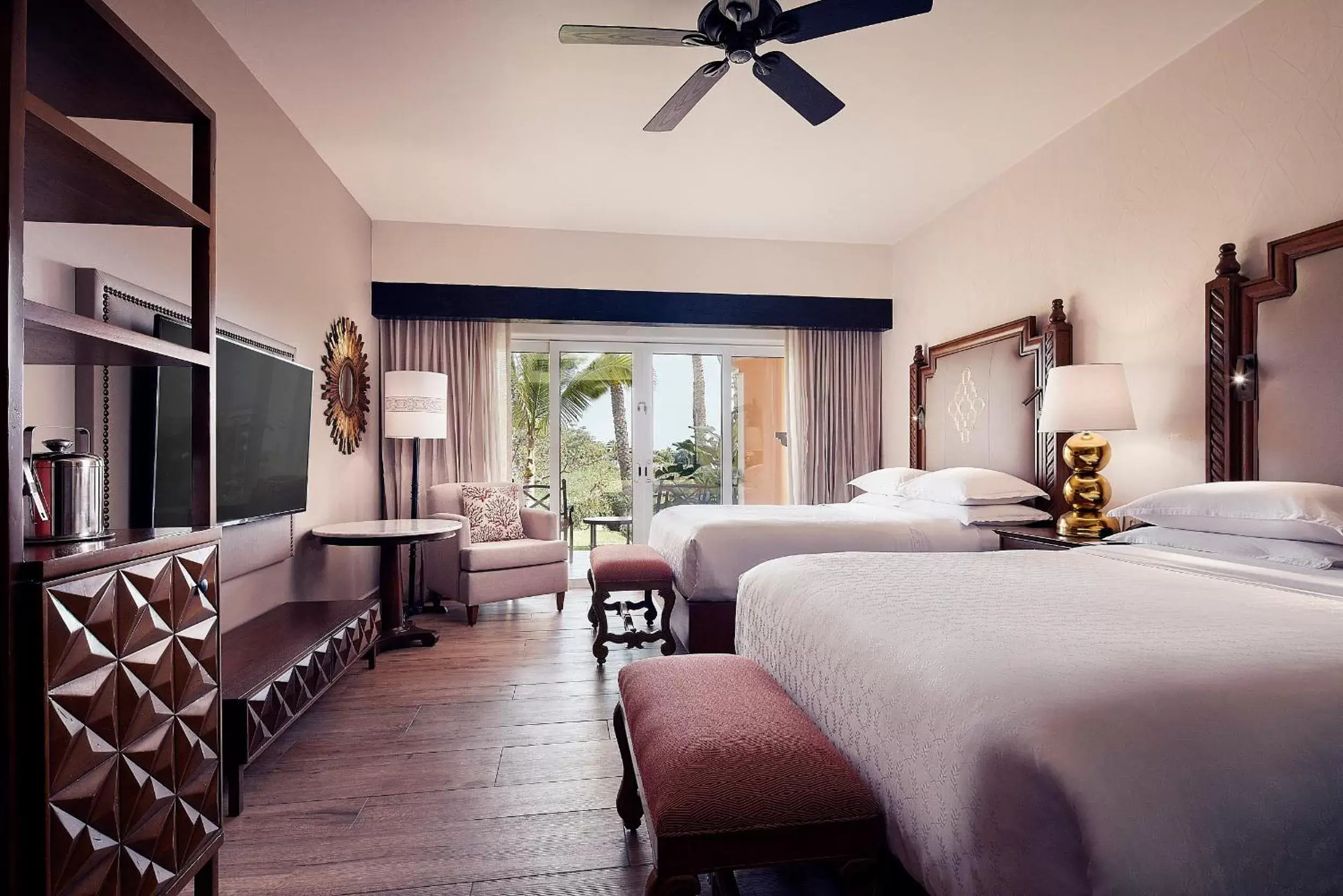 Photo of the whole room, Bed in Hacienda del Mar Los Cabos, an Autograph Collection All-Inclusive Resort Photo of the whole room, Bed in Hacienda del Mar Los Cabos, an Autograph Collection All-Inclusive Resort