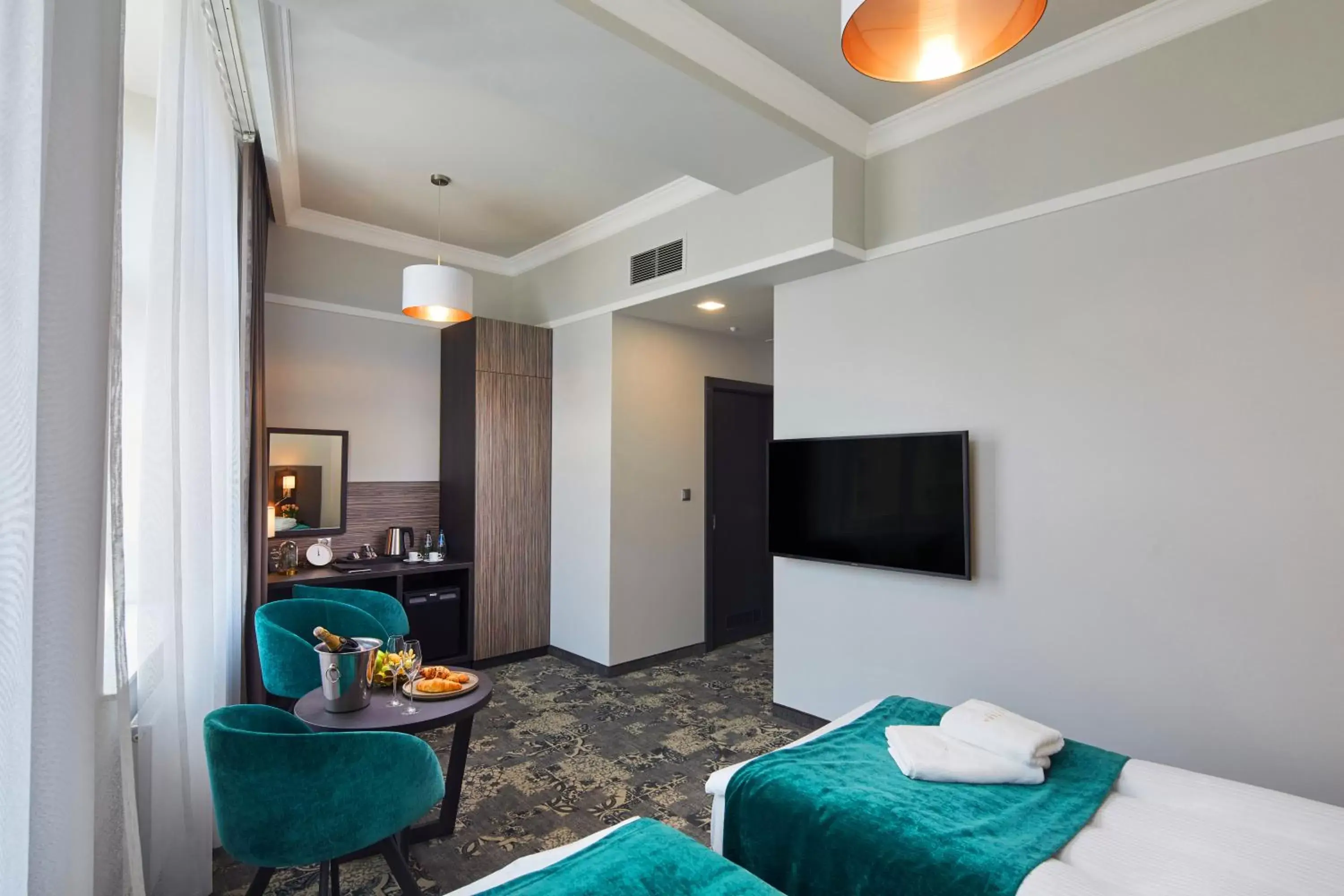 TV and multimedia, Seating Area in Hotel Estera