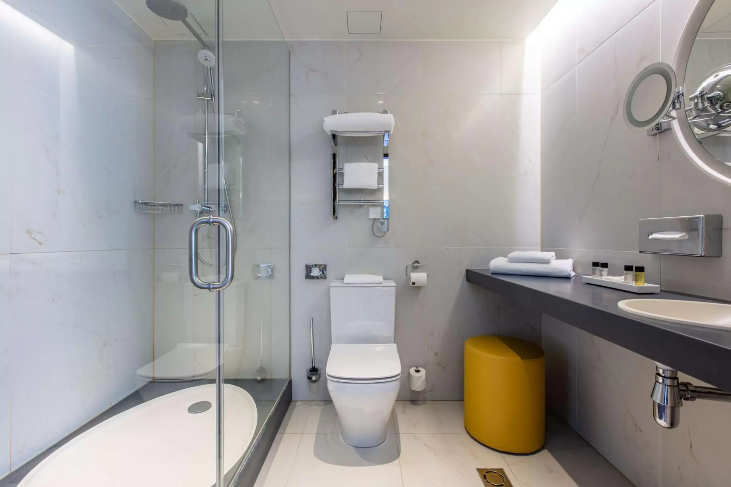 Toilet, Bathroom in Palace Hotel Tallinn, a member of Radisson Individuals