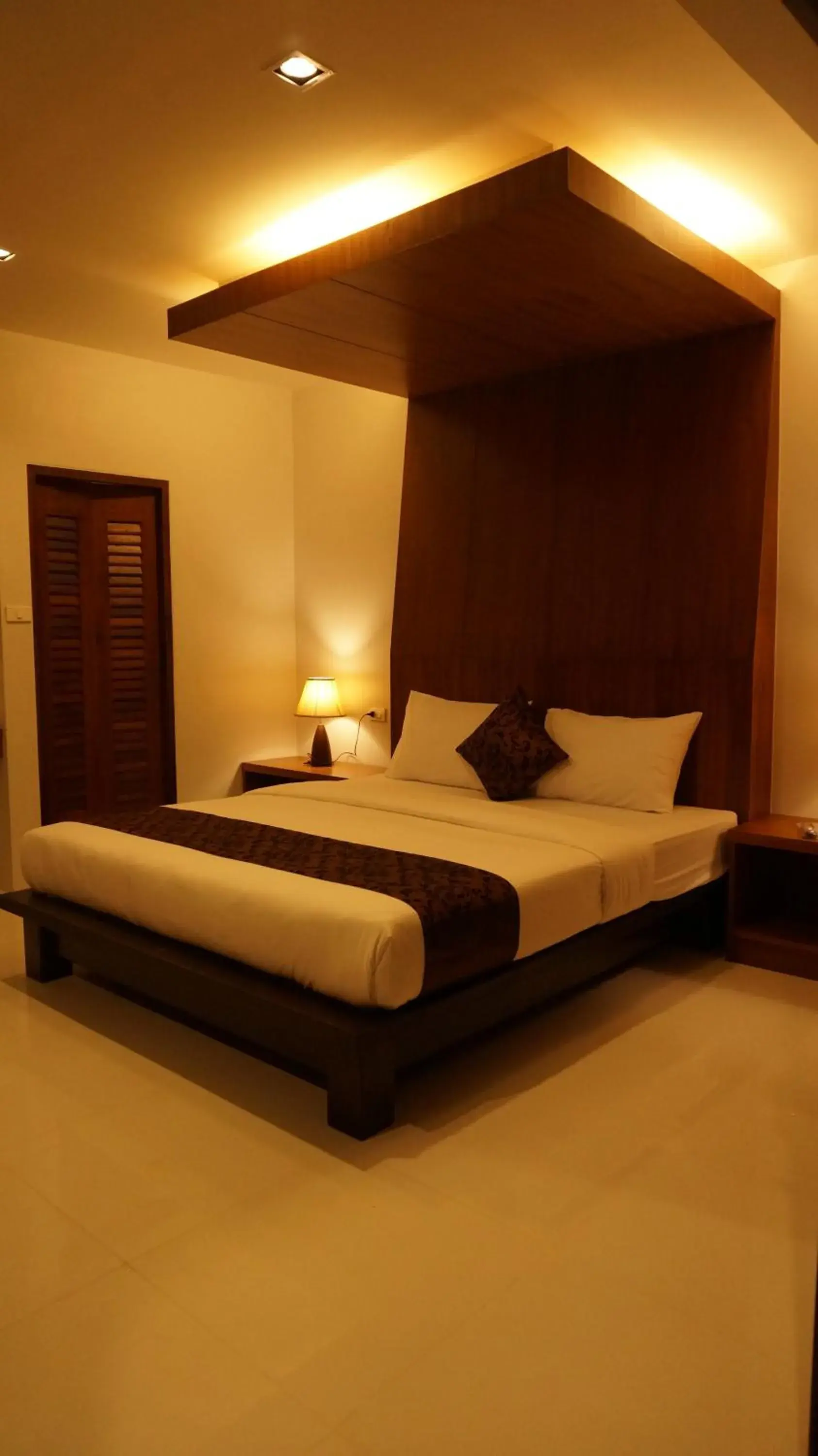 Bed in Lanta Intanin Resort - SHA Extra Plus