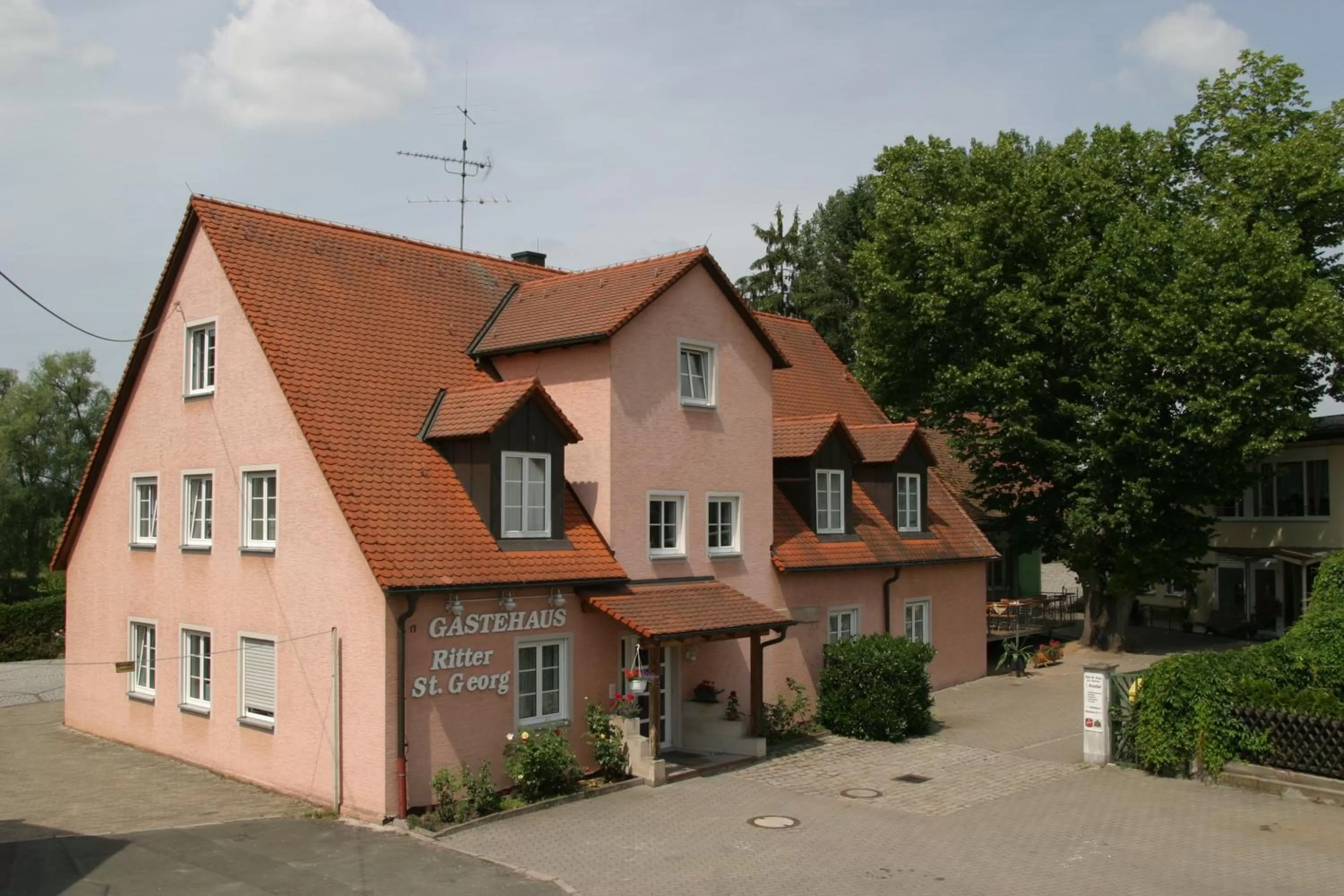 Property building in Hotel und Gasthof Ritter St. Georg