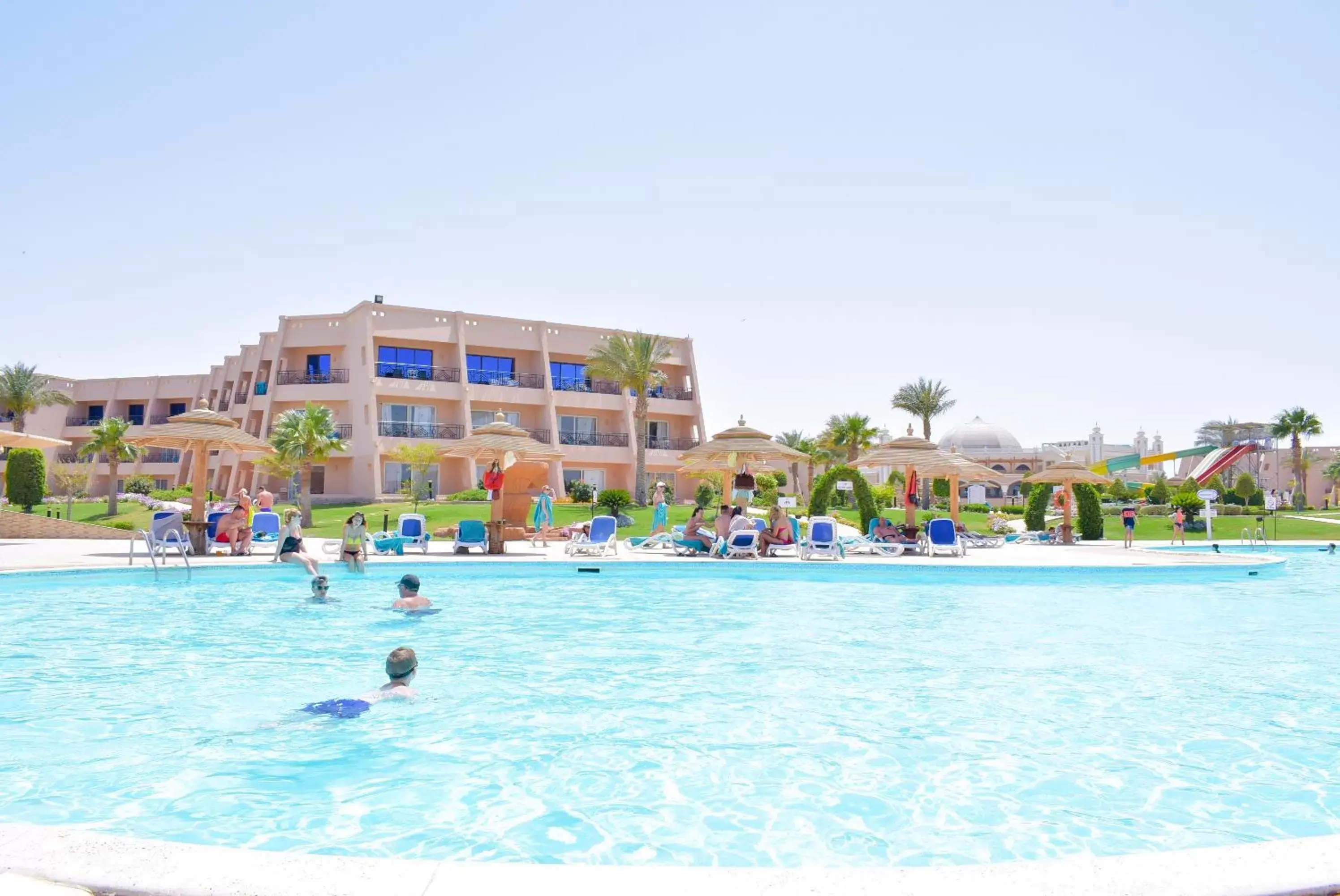 Swimming Pool in Jasmine Palace Resort