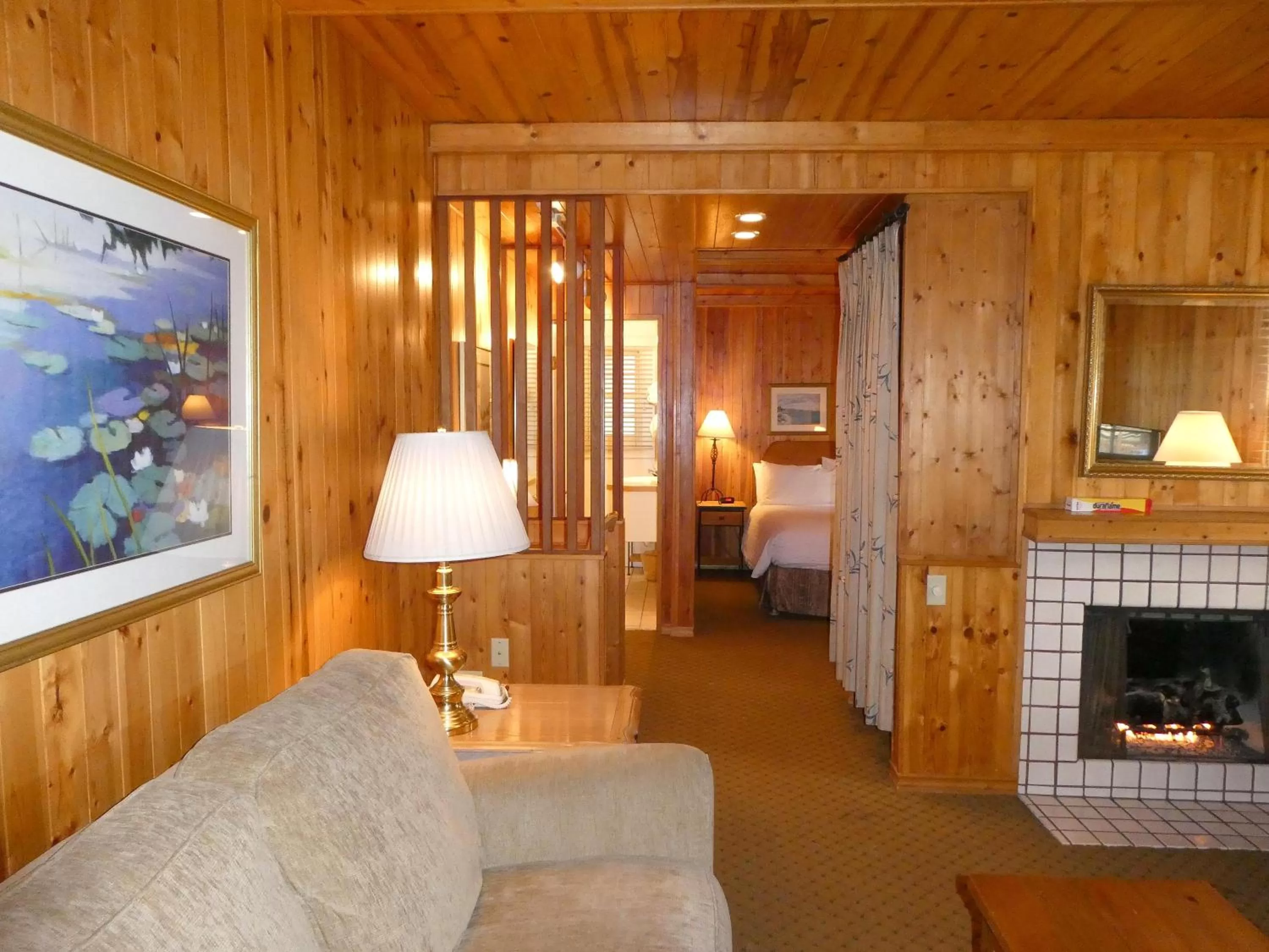 Decorative detail, Bed in Briarwood Inn