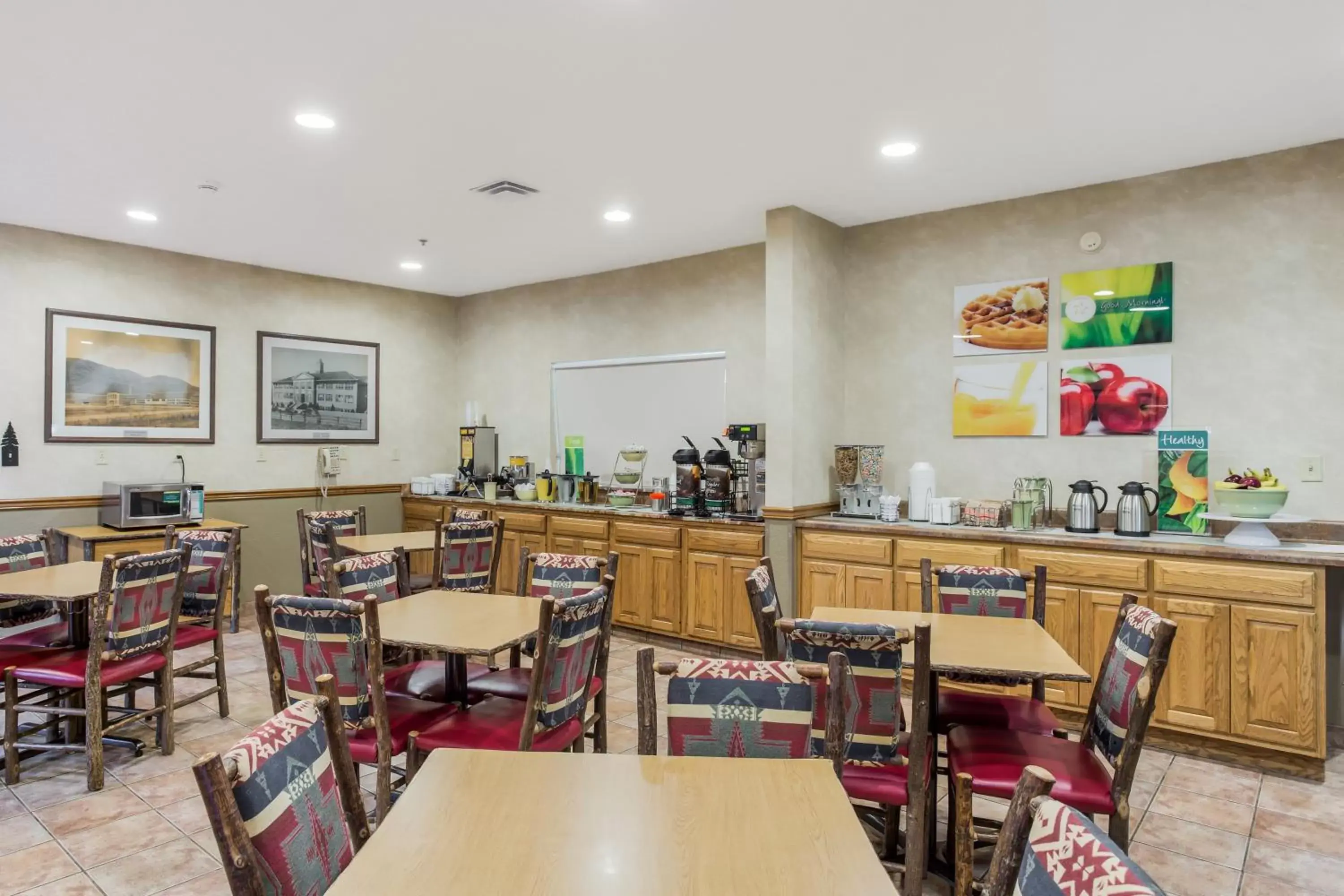 Restaurant/Places to Eat in Quality Inn & Suites