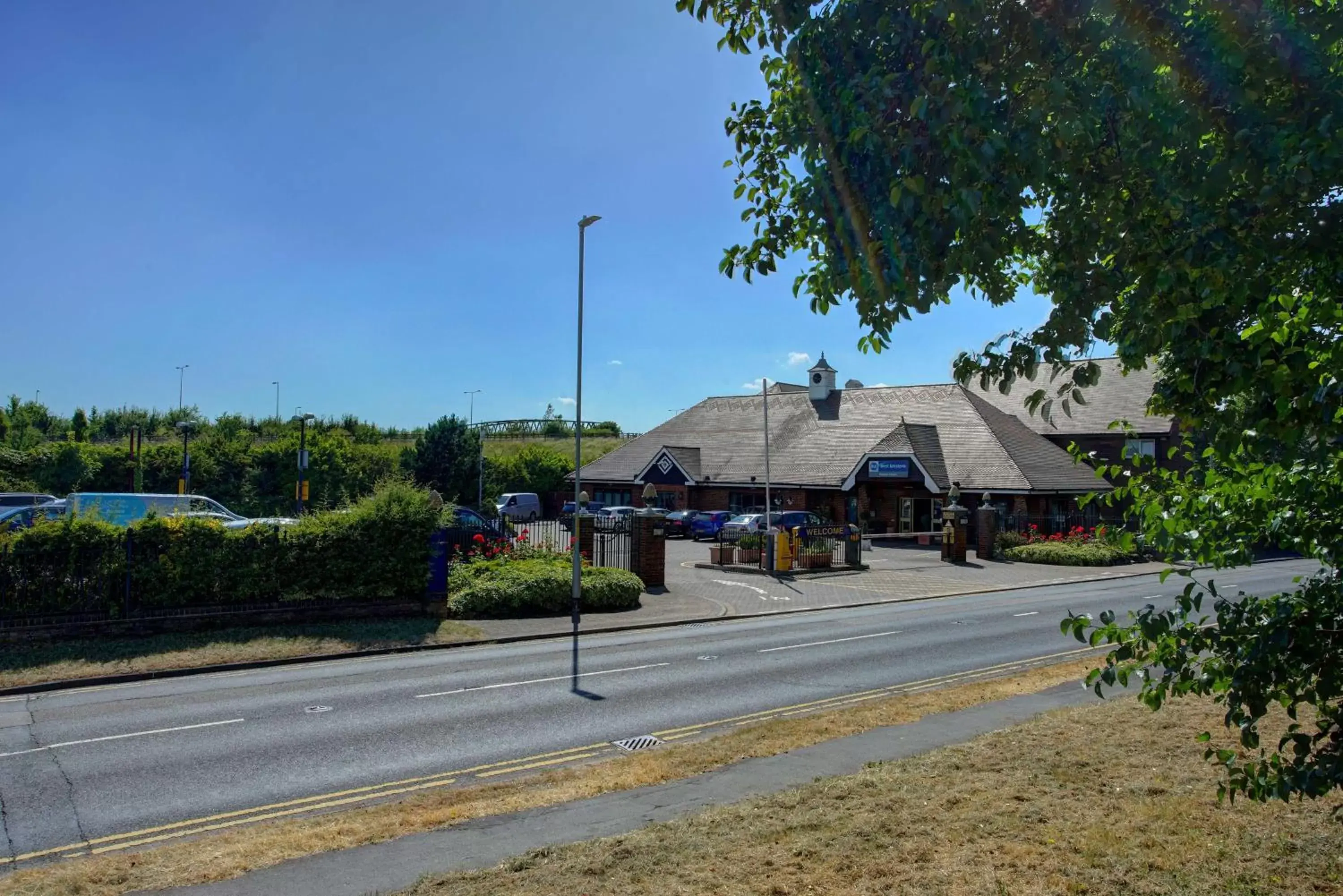 Property building in Best Western Manor Hotel Property building in Best Western Manor Hotel