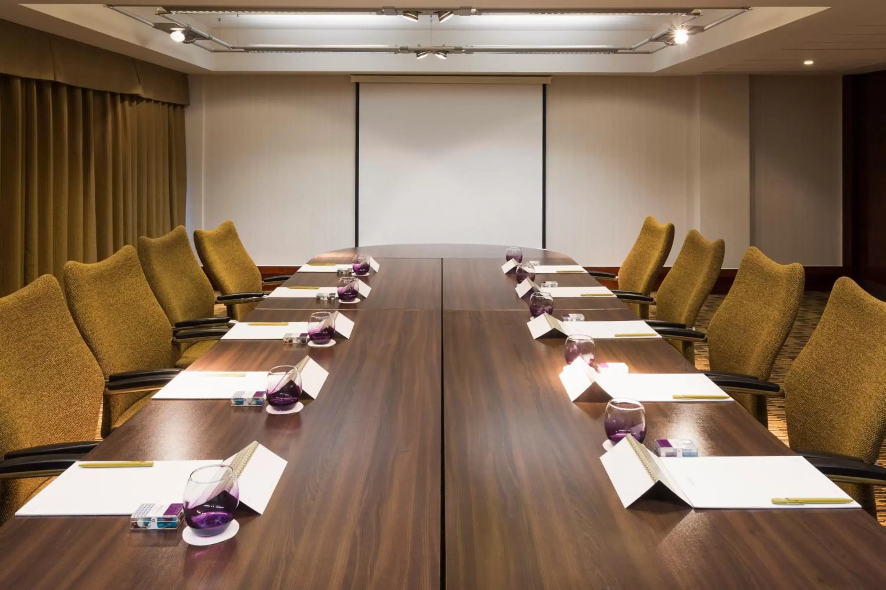 Meeting/conference room in Mercure Sheffield St Paul's Hotel & Spa
