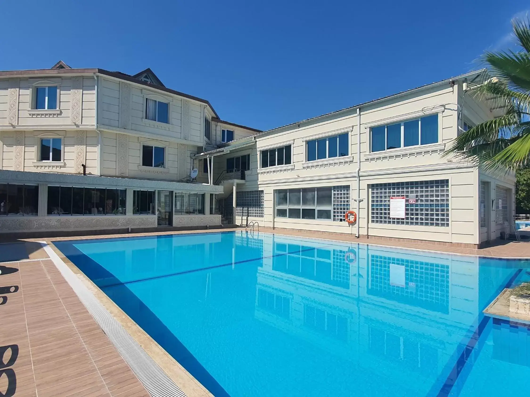 Swimming Pool in Sapanca Aqua Wellness SPA Hotel & Aqua Park