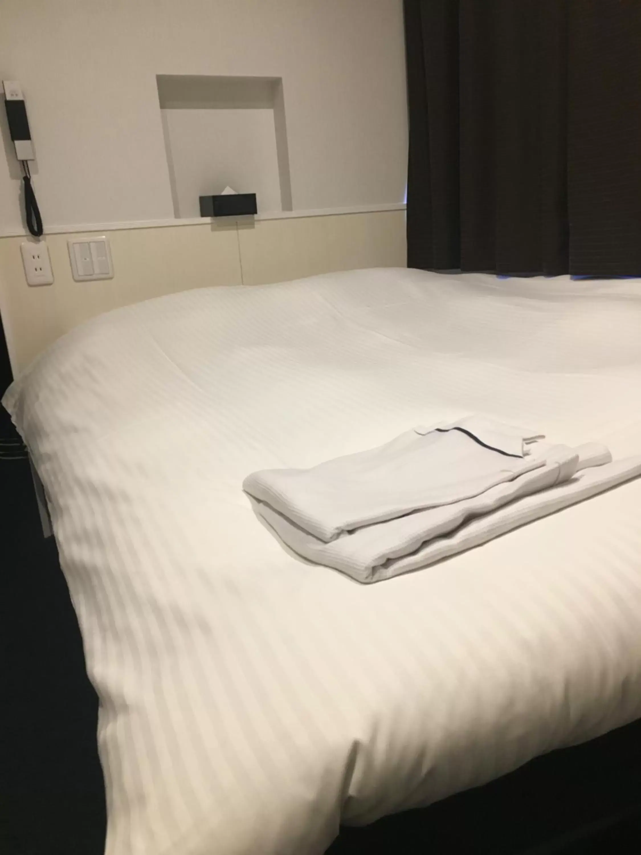 Bed in Nagoyaeki Access Hotel