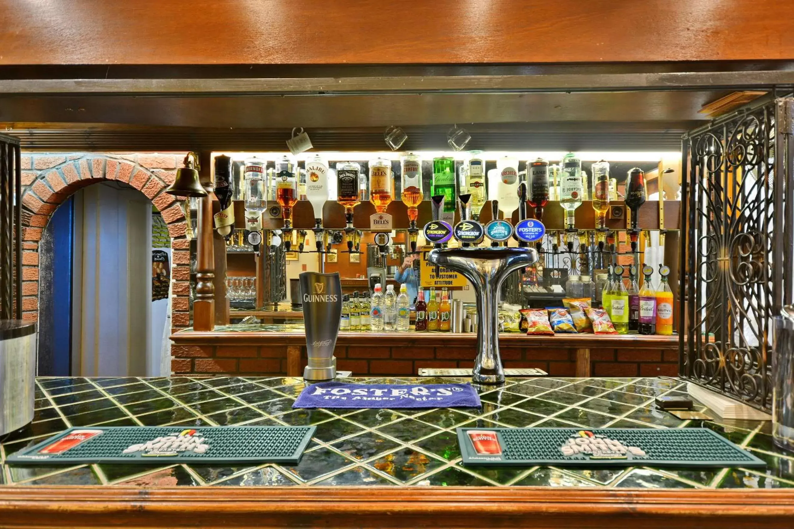 Alcoholic drinks in Royal Oakwell Hotel