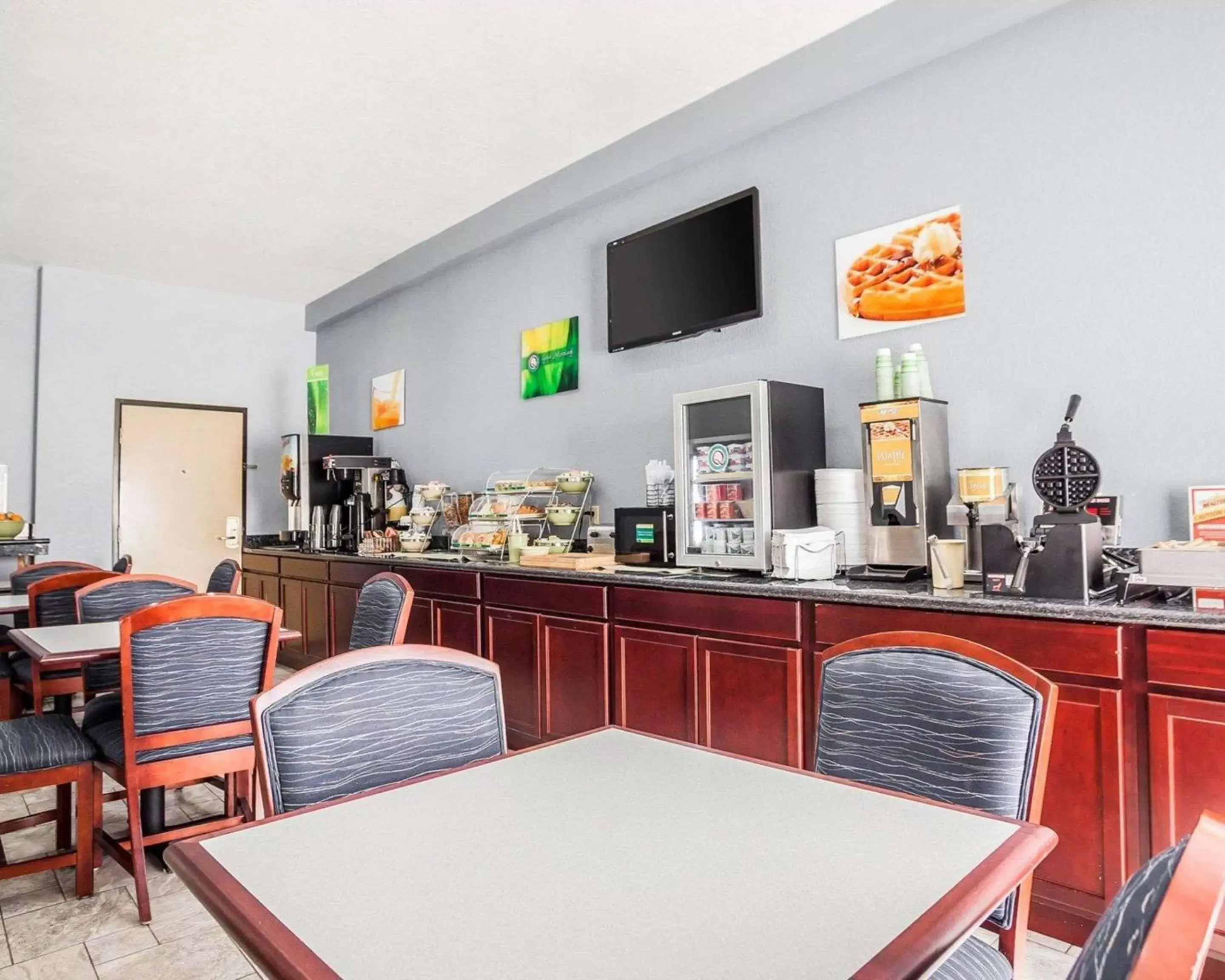 Restaurant/Places to Eat in Quality Inn & Suites Altoona - Des Moines