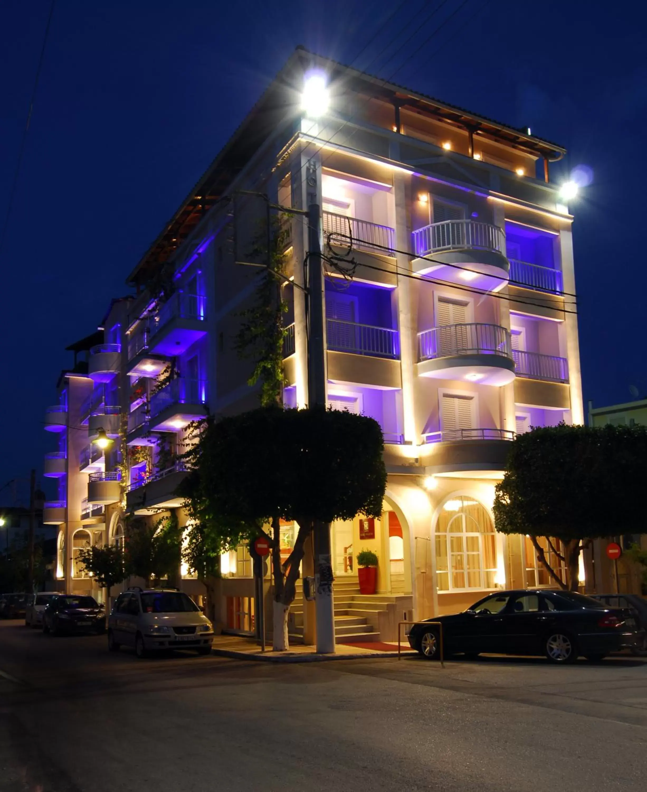 Property Building in Palatino Hotel