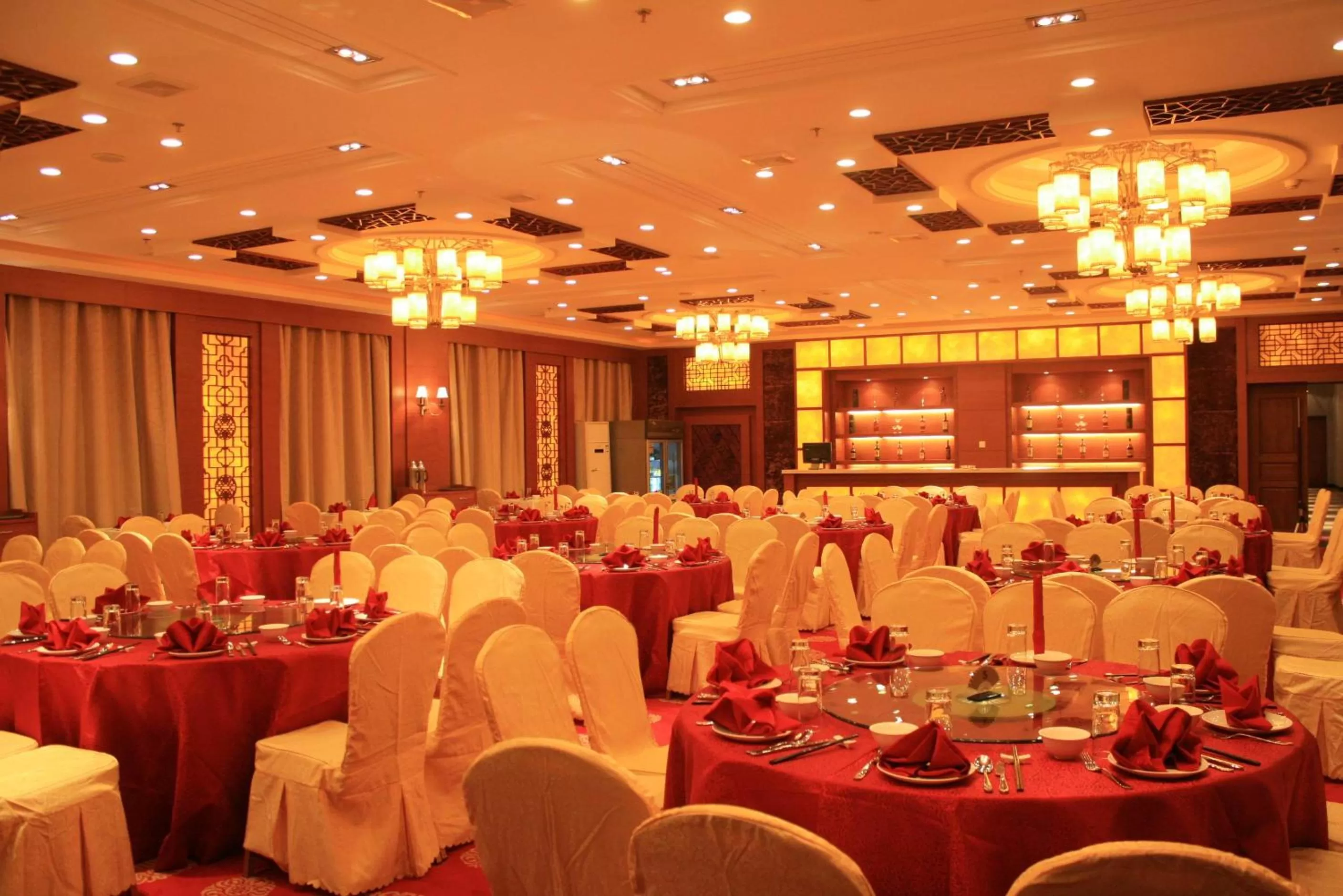 Dinner in Sogecoa Golden Peacock