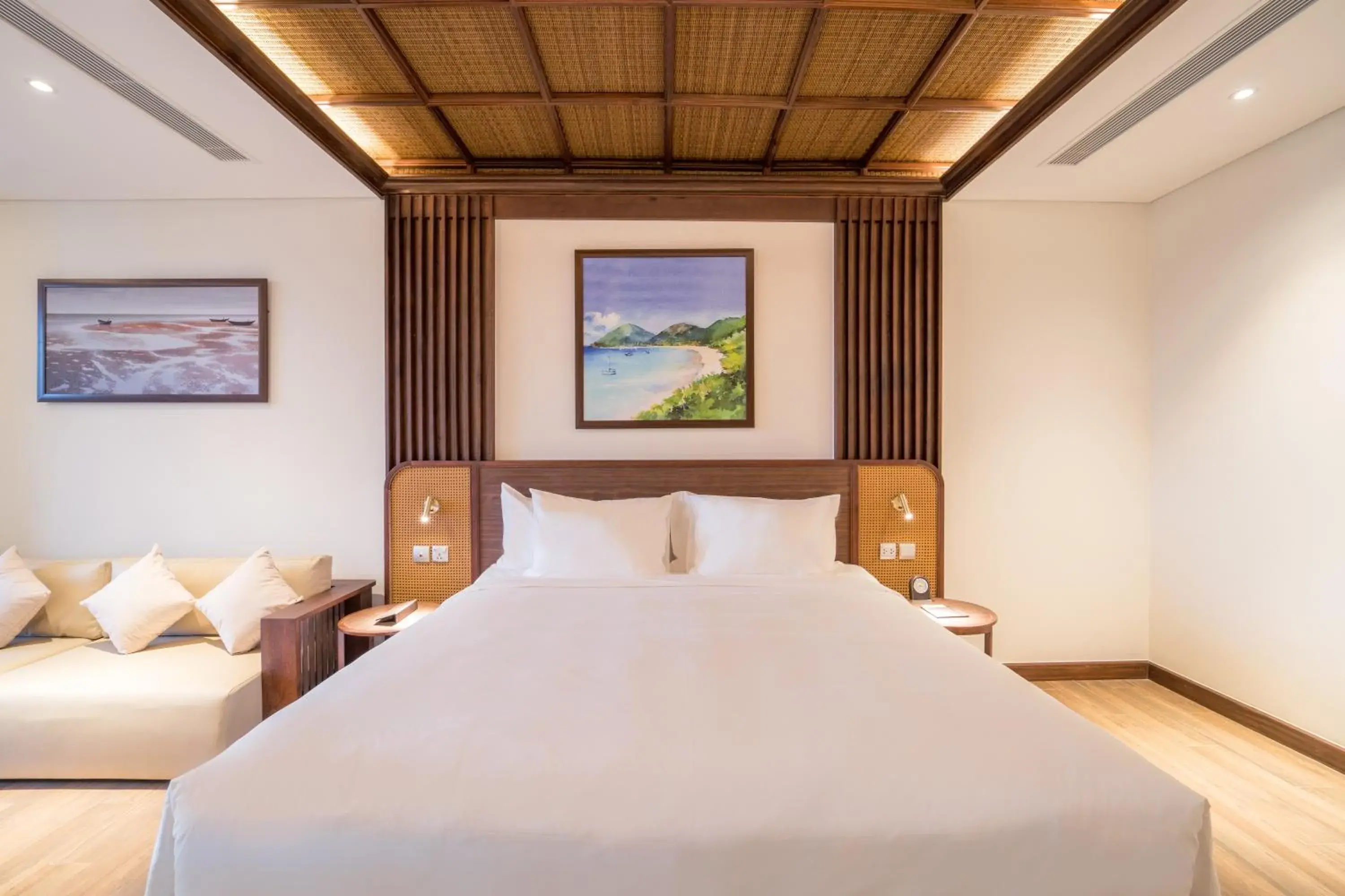 Bed in Best Western Premier Sonasea Phu Quoc