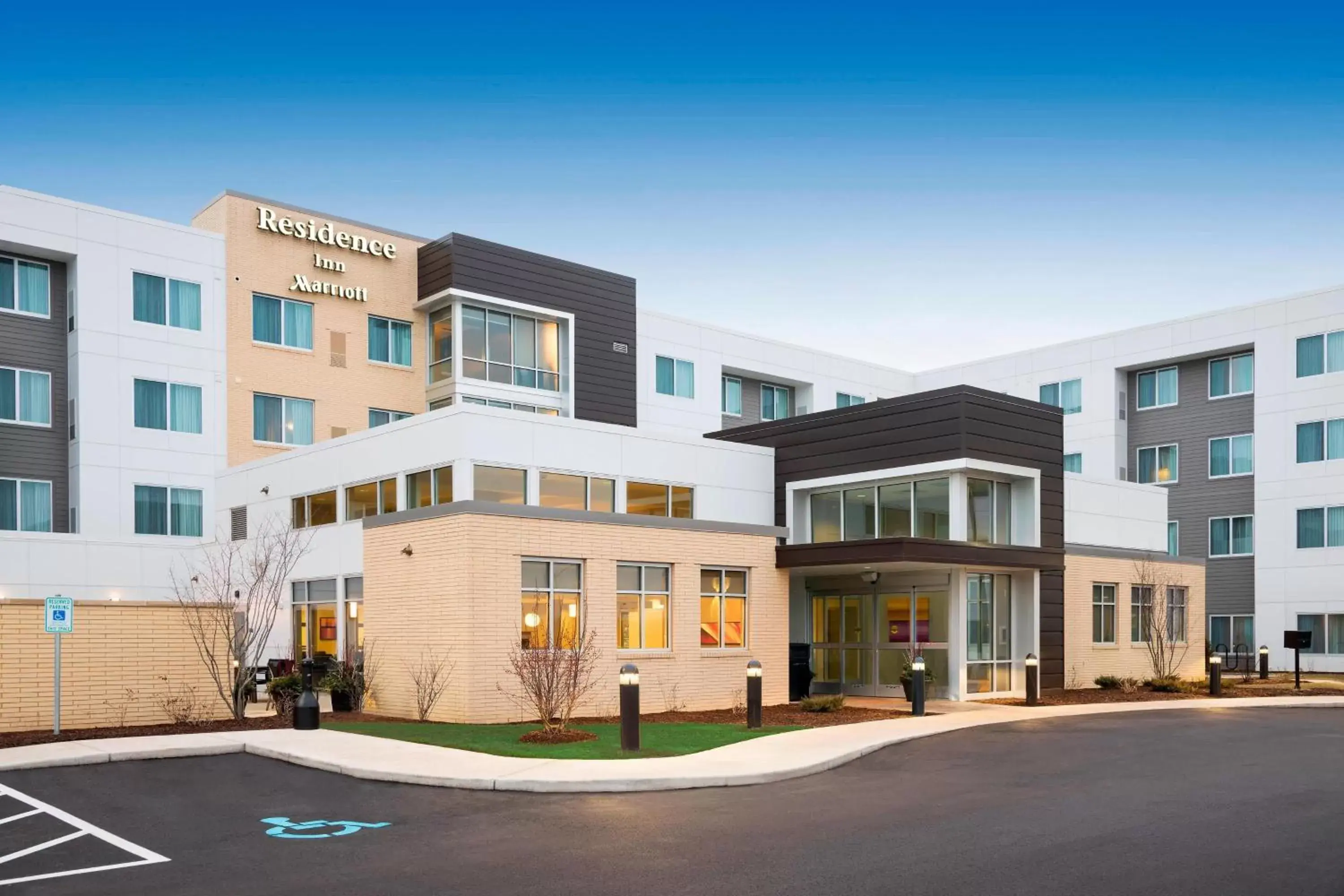 Property Building in Residence Inn by Marriott Milwaukee West