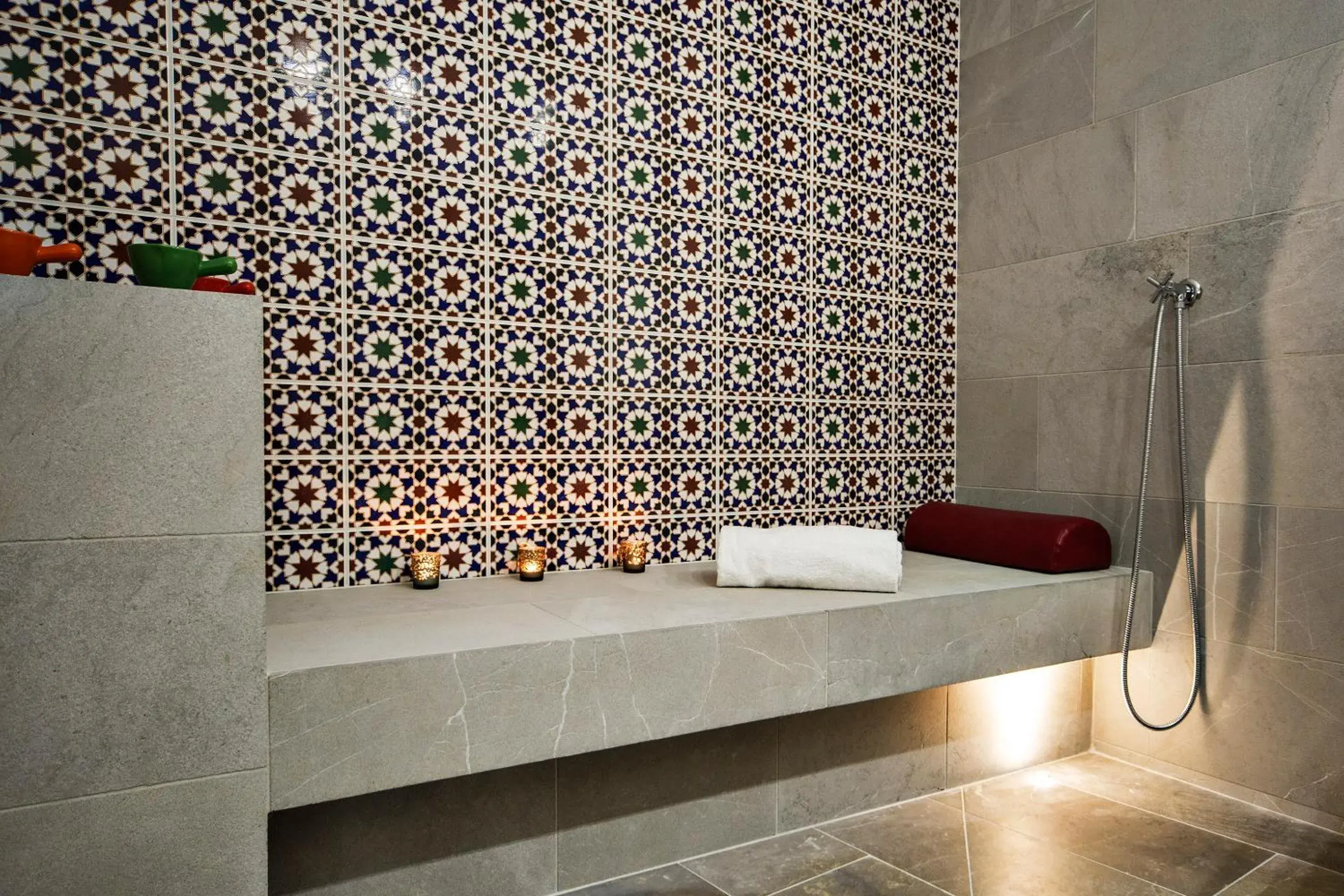 Massage, Bathroom in Grand Hotel Campione