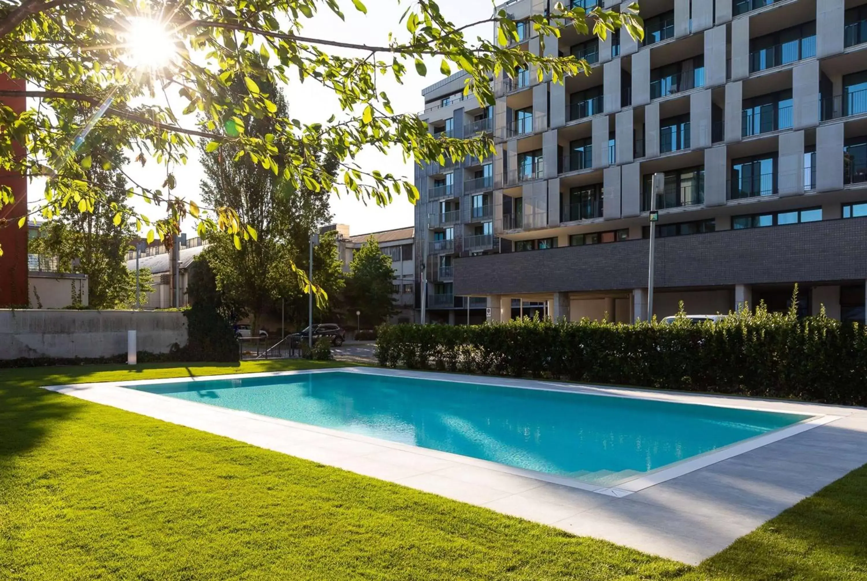 Pool view, Swimming Pool in Ramada Plaza Milano