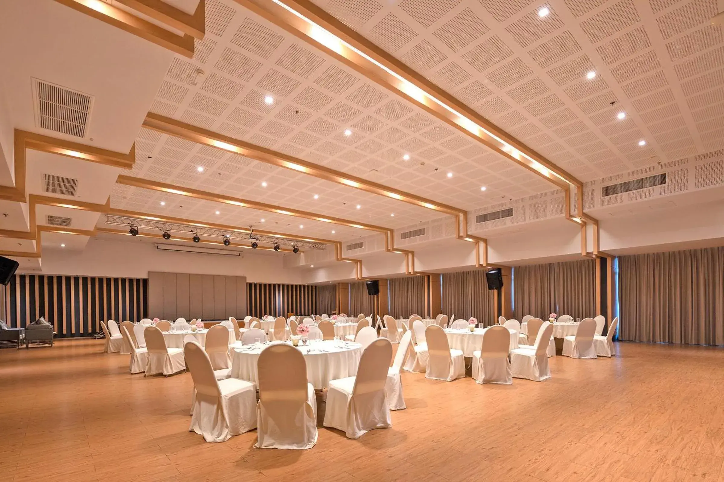 Meeting/conference room, Banquet Facilities in Prima Hotel Pattaya