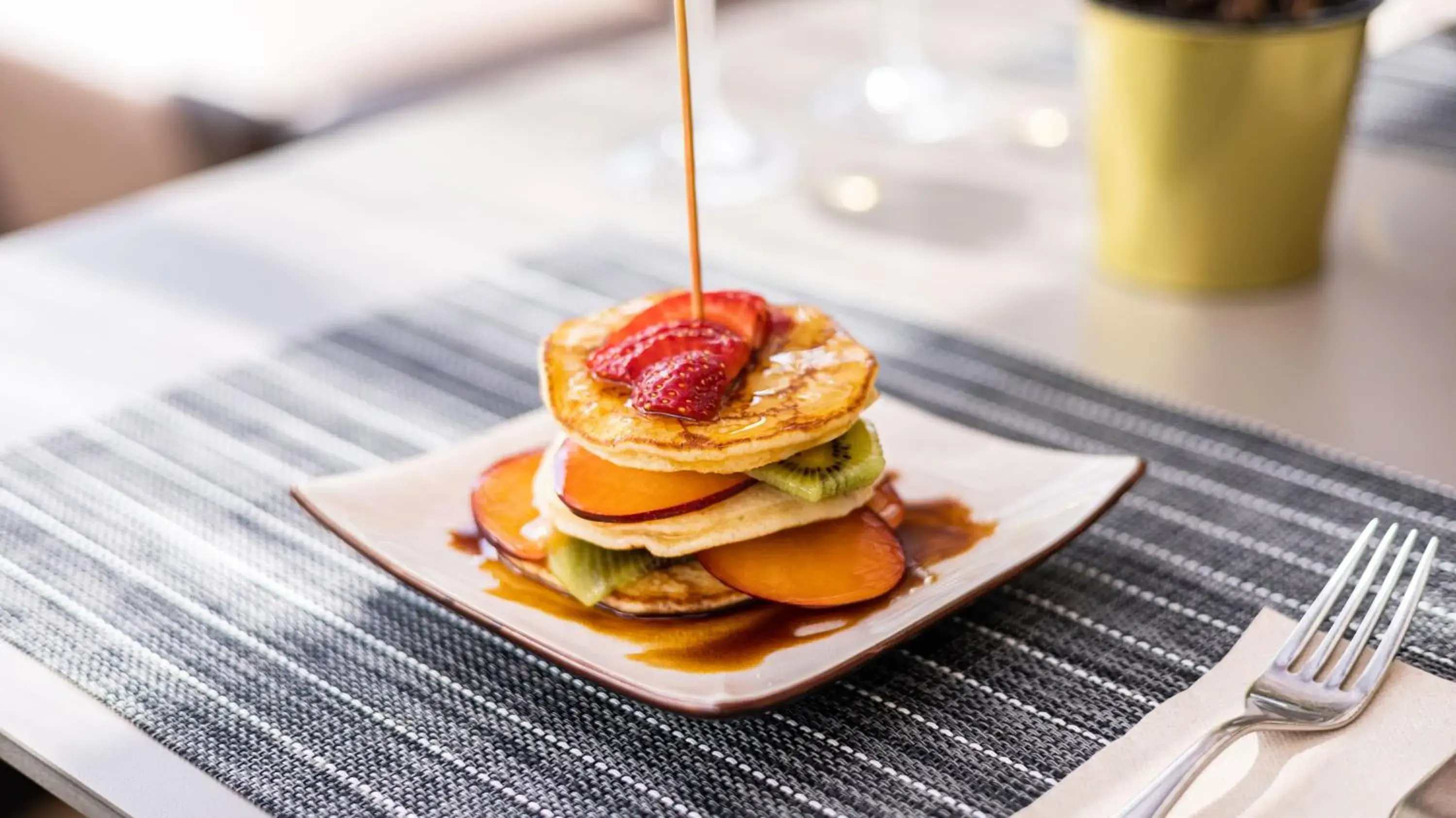 Lounge or bar in Seth Port Ciutadella Lounge or bar in Seth Port Ciutadella