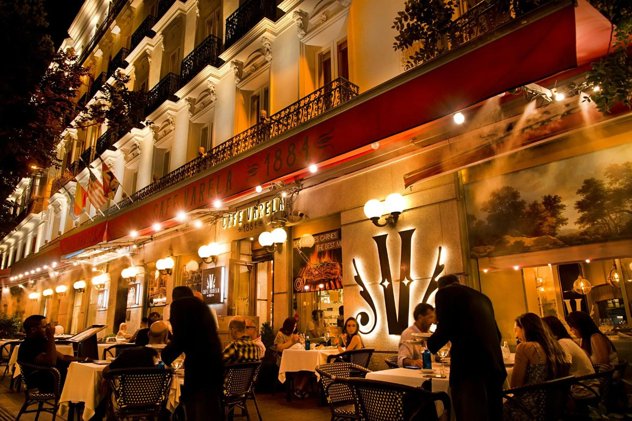 Lounge or bar in Preciados