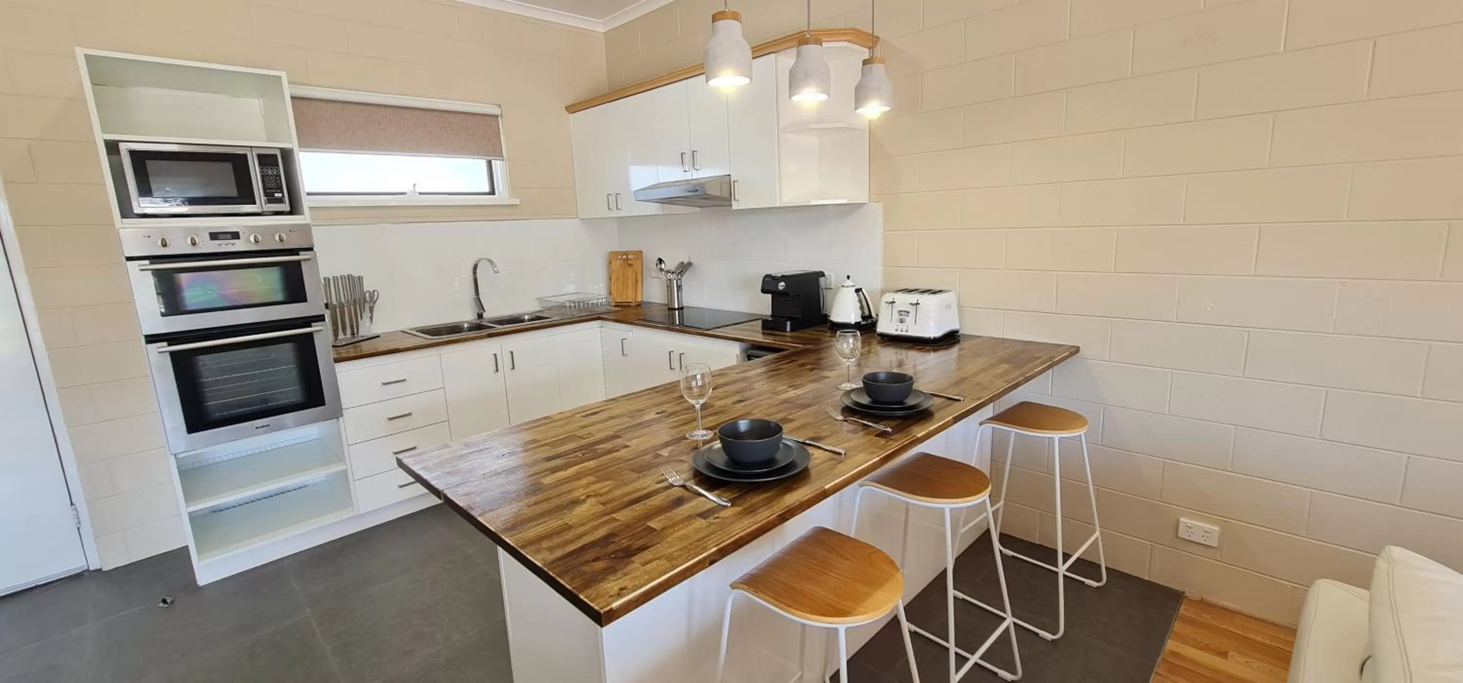 Kitchen or kitchenette in Comfort Inn & Suites King Avenue