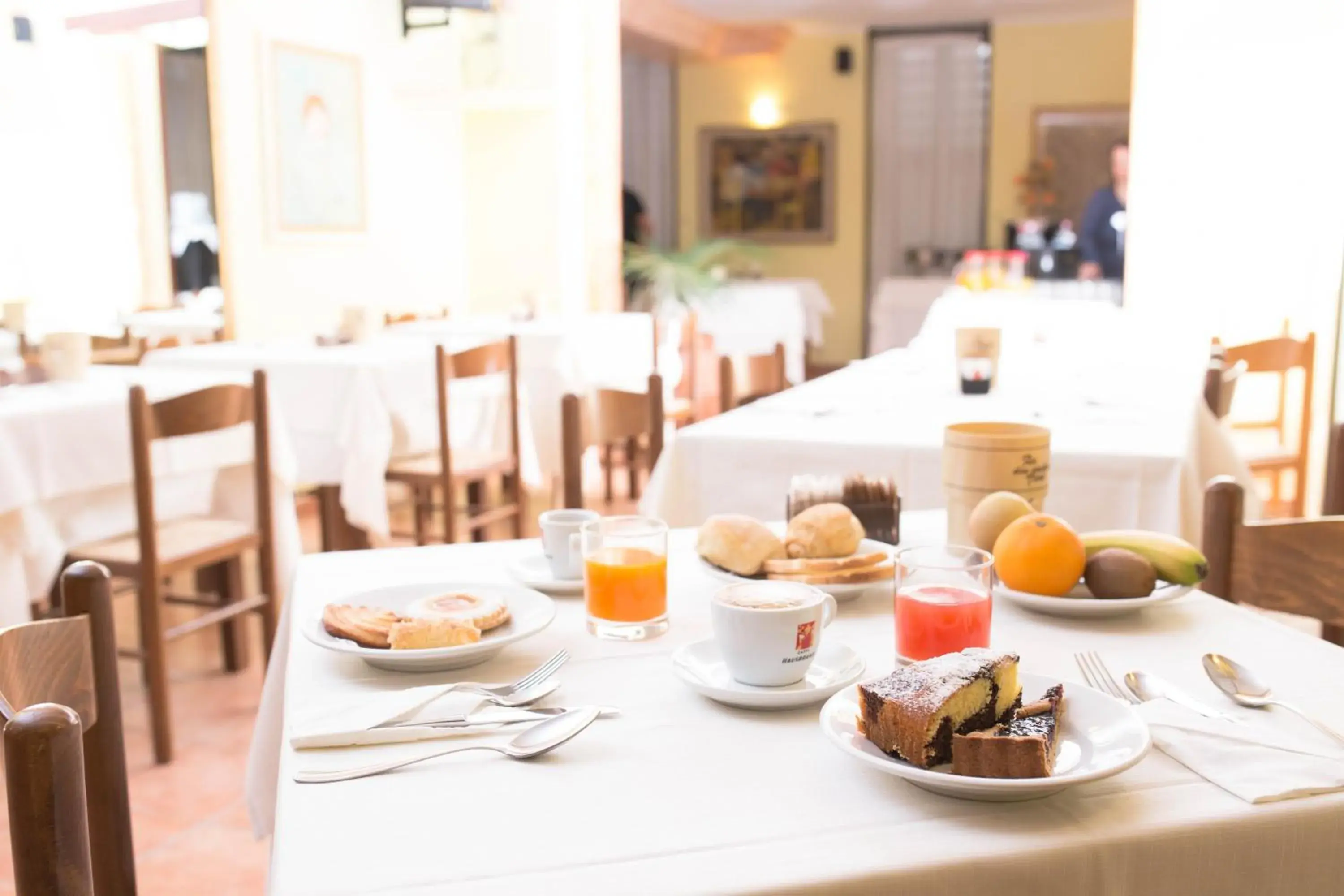 Continental breakfast, Restaurant/Places to Eat in Hotel Villa Piras