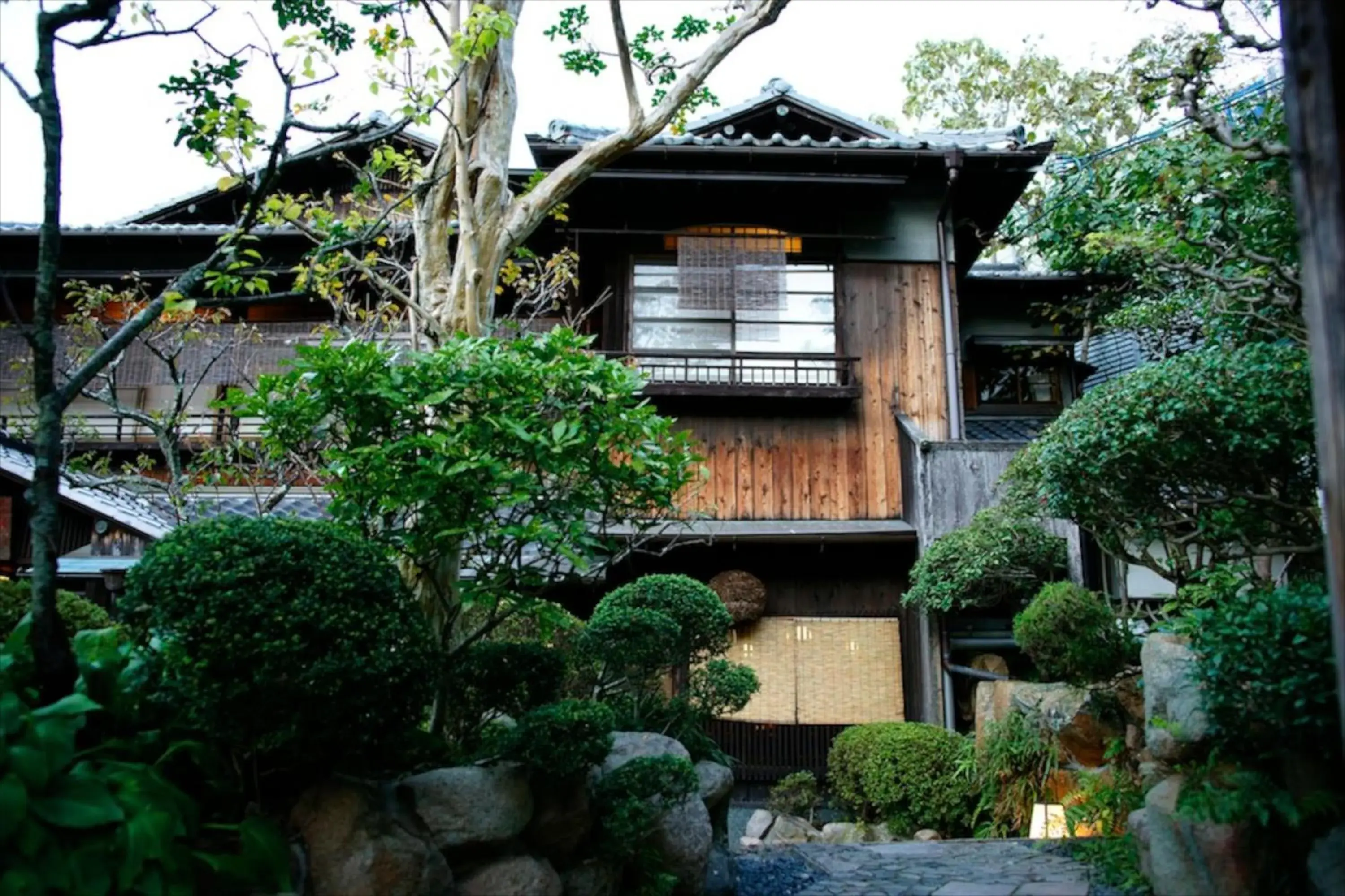 Facade/entrance, Property Building in Hotel Hanakoyado