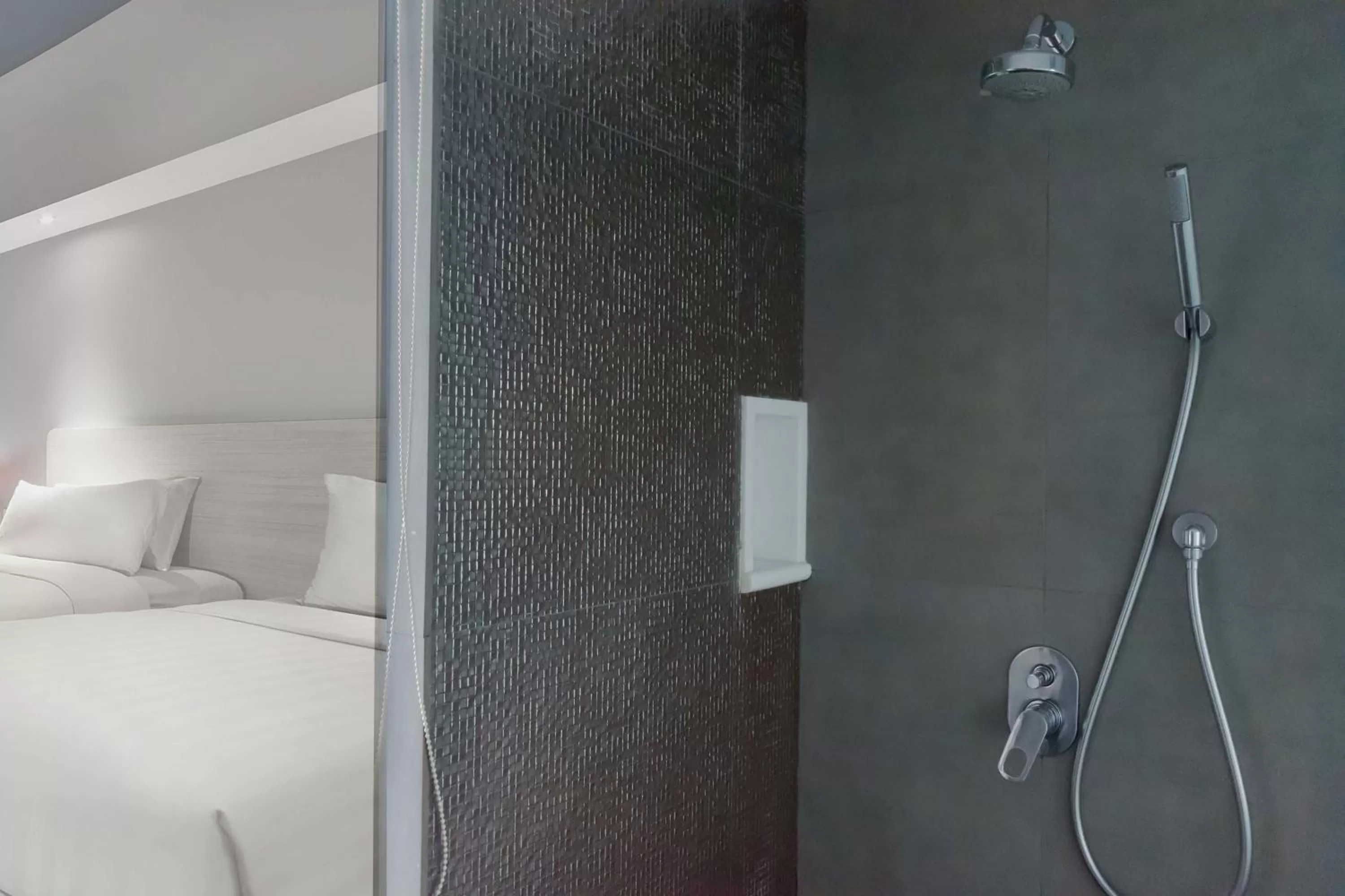 Bathroom, Bed in Mercure Convention Center Ancol
