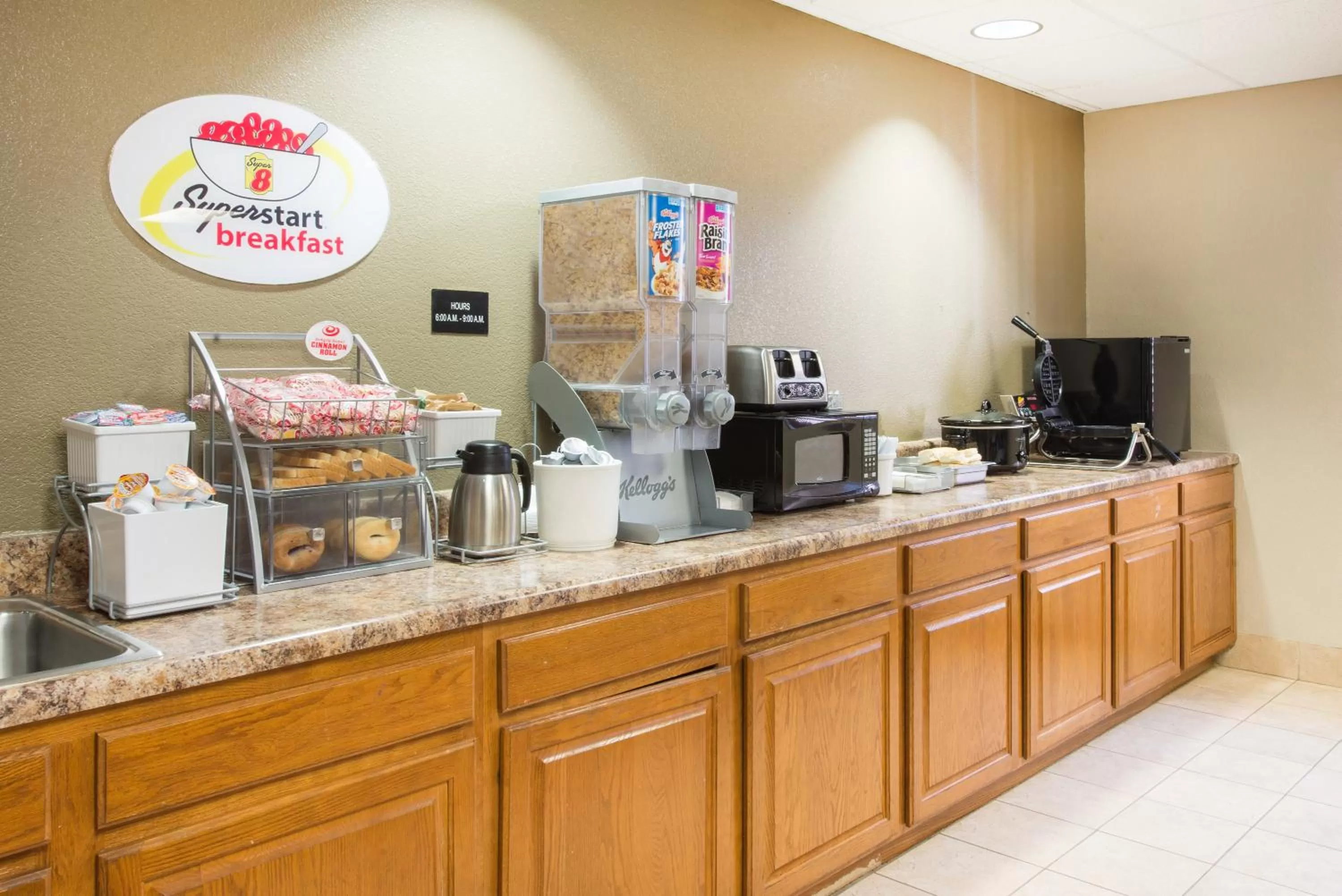 Breakfast in Super 8 by Wyndham Iola KS